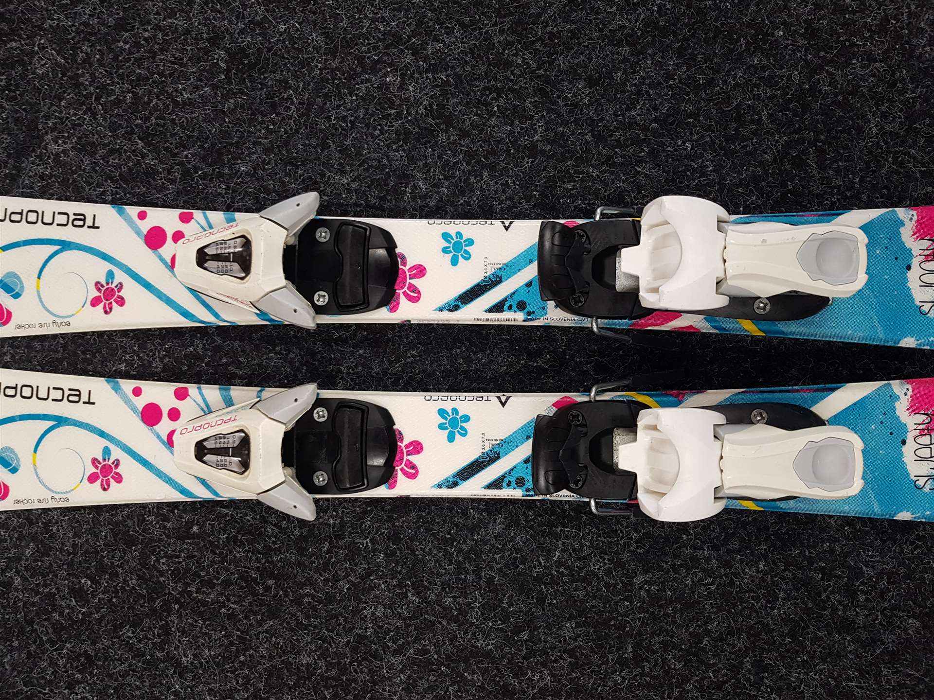 Gebrauchte Kinderski TECNOPRO SWEETY + Bindungen Tecnopro TC 45