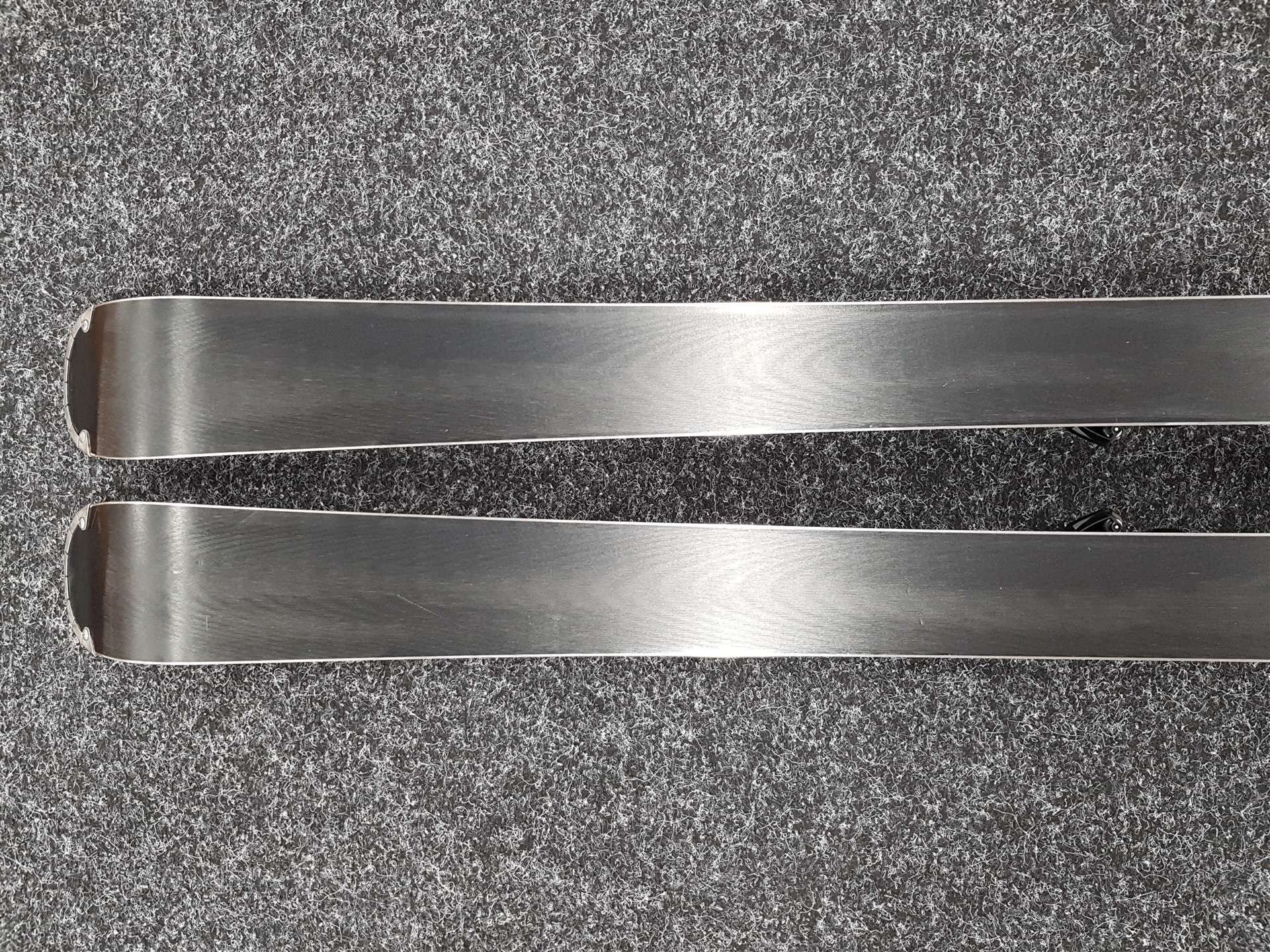 Gebrauchte ATOMIC Redster S7 Ski + Atomic M 12 Bindungen