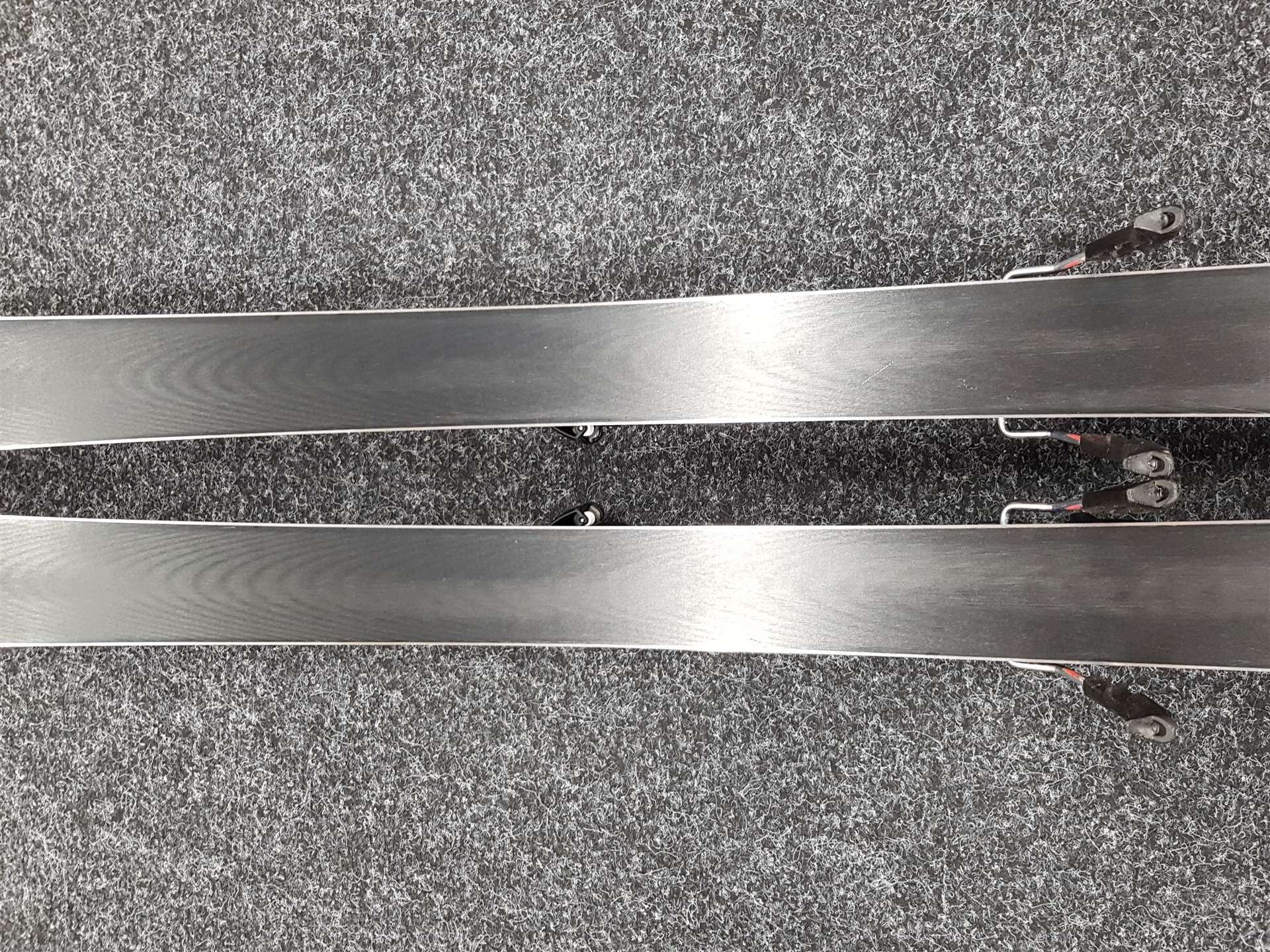 Gebrauchte ATOMIC Redster S7 Ski + Atomic M 12 Bindungen