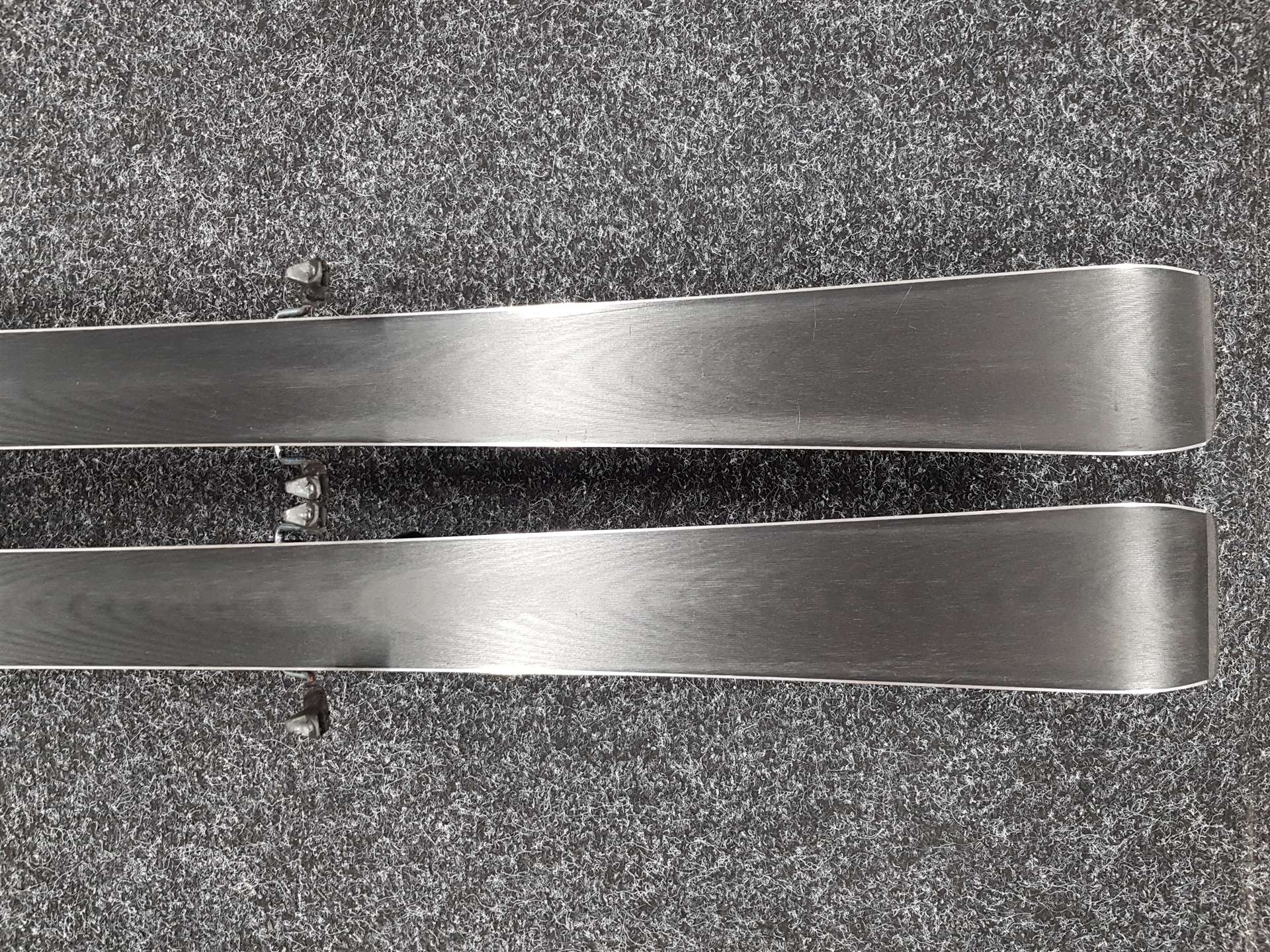 Gebrauchte ATOMIC Redster S7 Ski + Atomic M 12 Bindungen