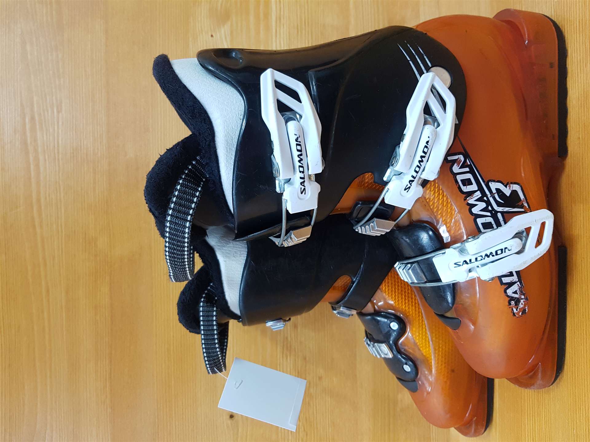 Clăpari de schi SALOMON T3 second-hand