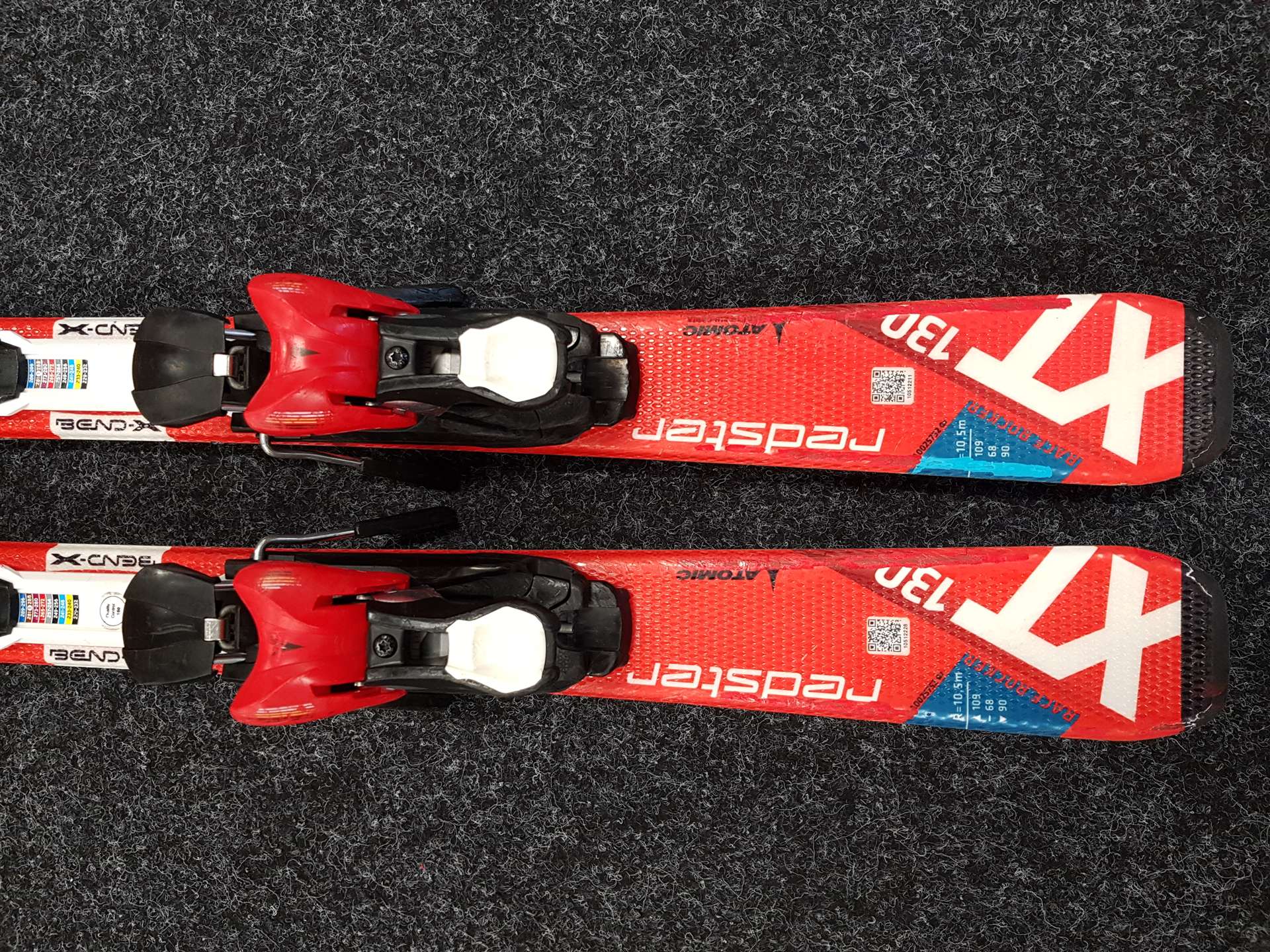 Skis enfant d'occasion ATOMIC Redster XT + fixations Atomic XTE 7