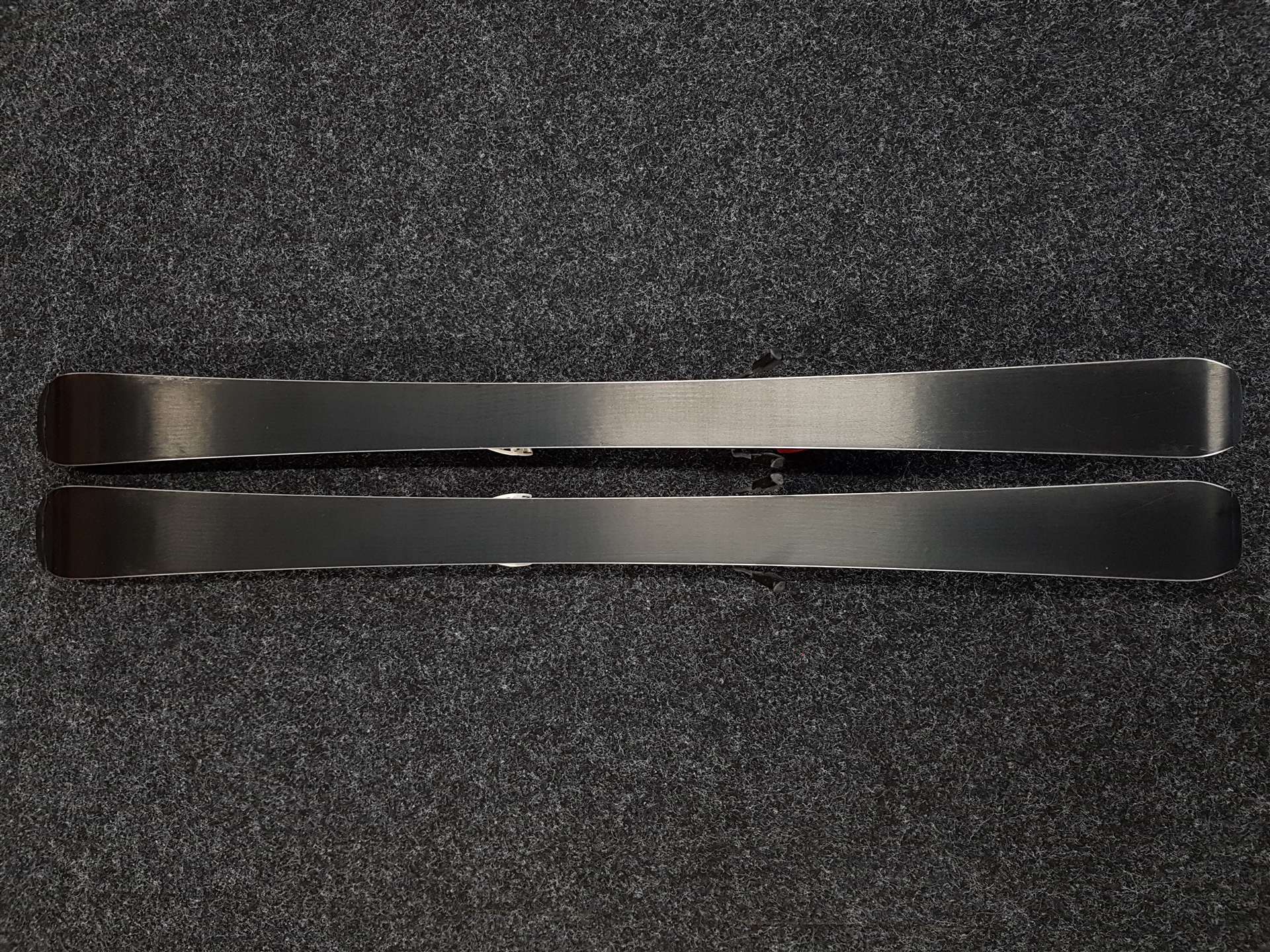 Skis enfant d'occasion ATOMIC Redster XT + fixations Atomic XTE 7