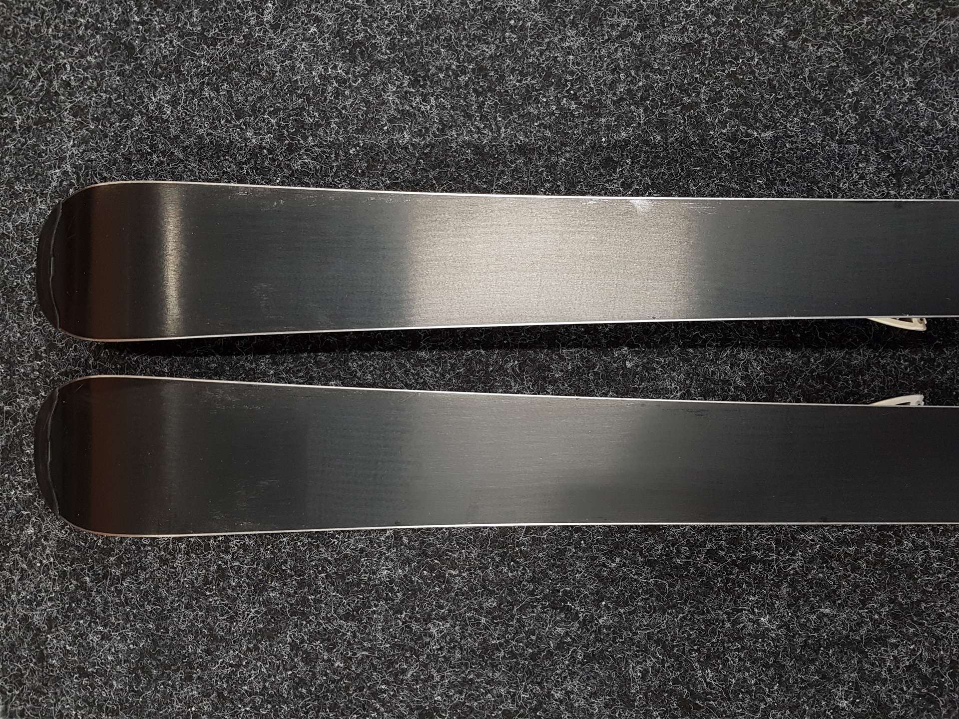 Skis enfant d'occasion ATOMIC Redster XT + fixations Atomic XTE 7