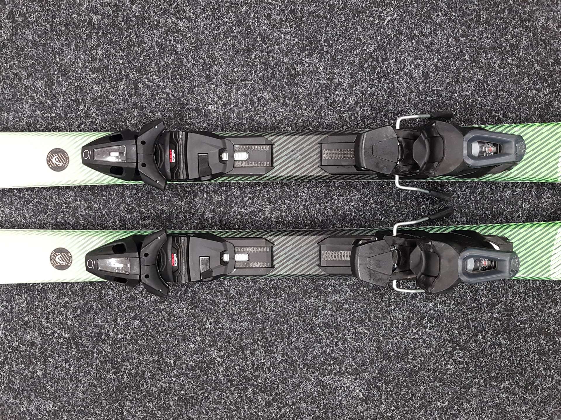 Použité lyže HEAD Shape 3.0 + viazanie Tyrolia 10