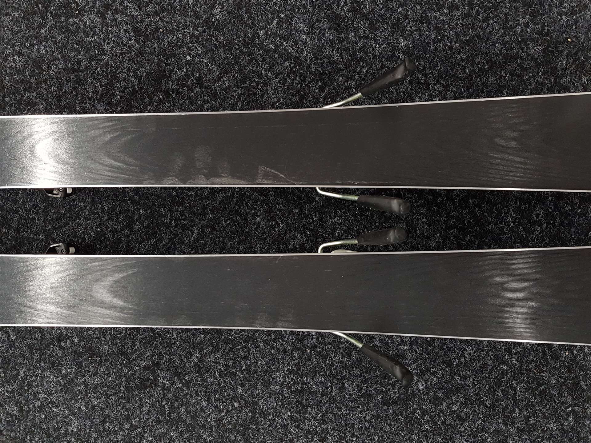 Używane narty HEAD Super Shape + wiązania Head SLR 7.5