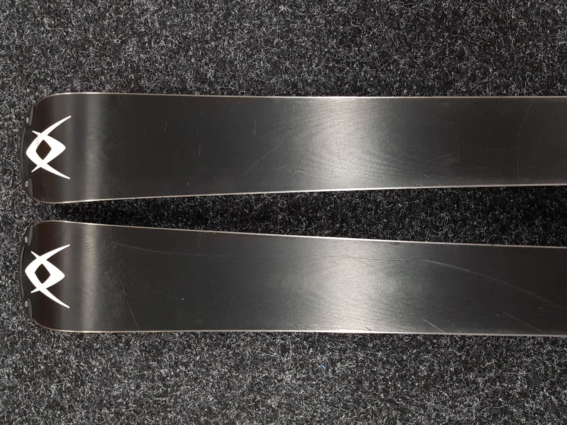 Gebrauchte VOLKL Unlimited Ski + Marker Fastrak2 Bindungen 10