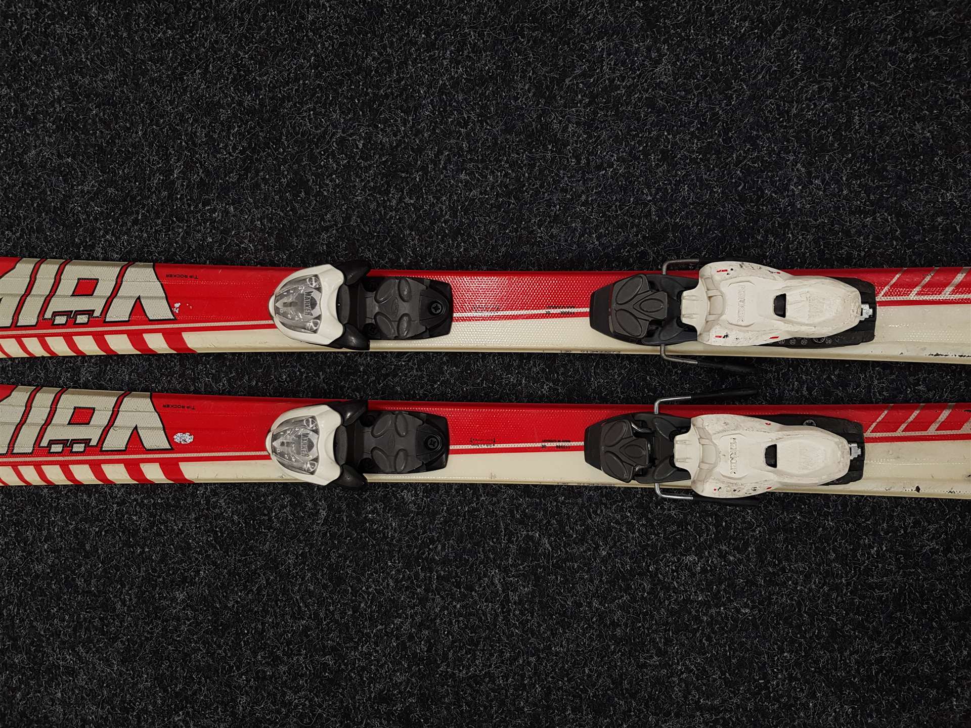 Gebrauchte Kinderski VÖLKL Racetiger GS Junior + Bindungen Marker 4.5