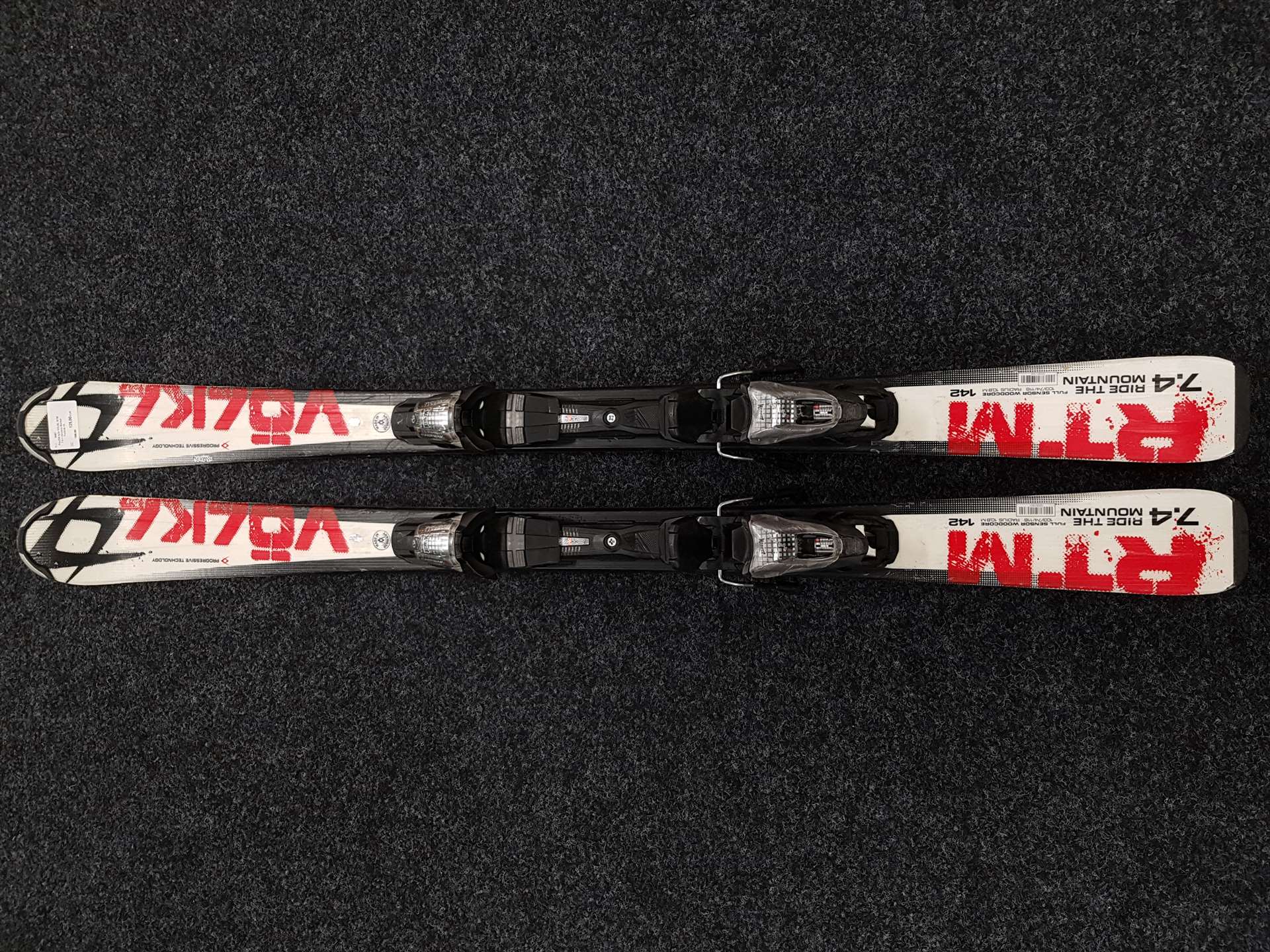 Schiuri VOLKL RTM 7.4 folosite + legături Marker Fastrak 10