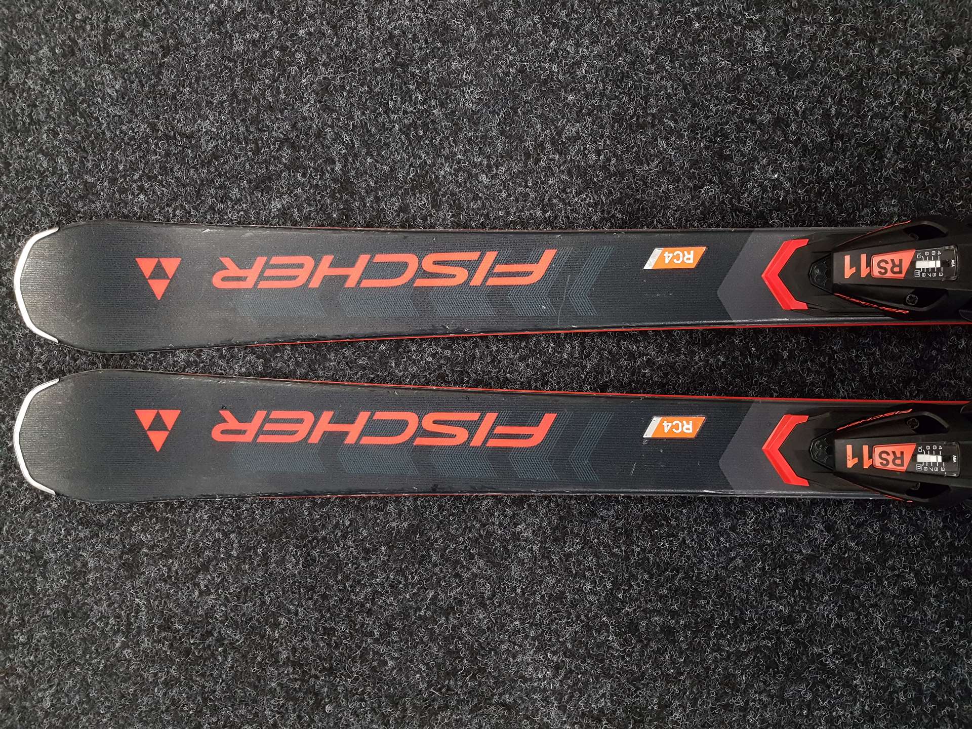 Použité lyže FISCHER The Curv DTI + vázání Fischer RS 11