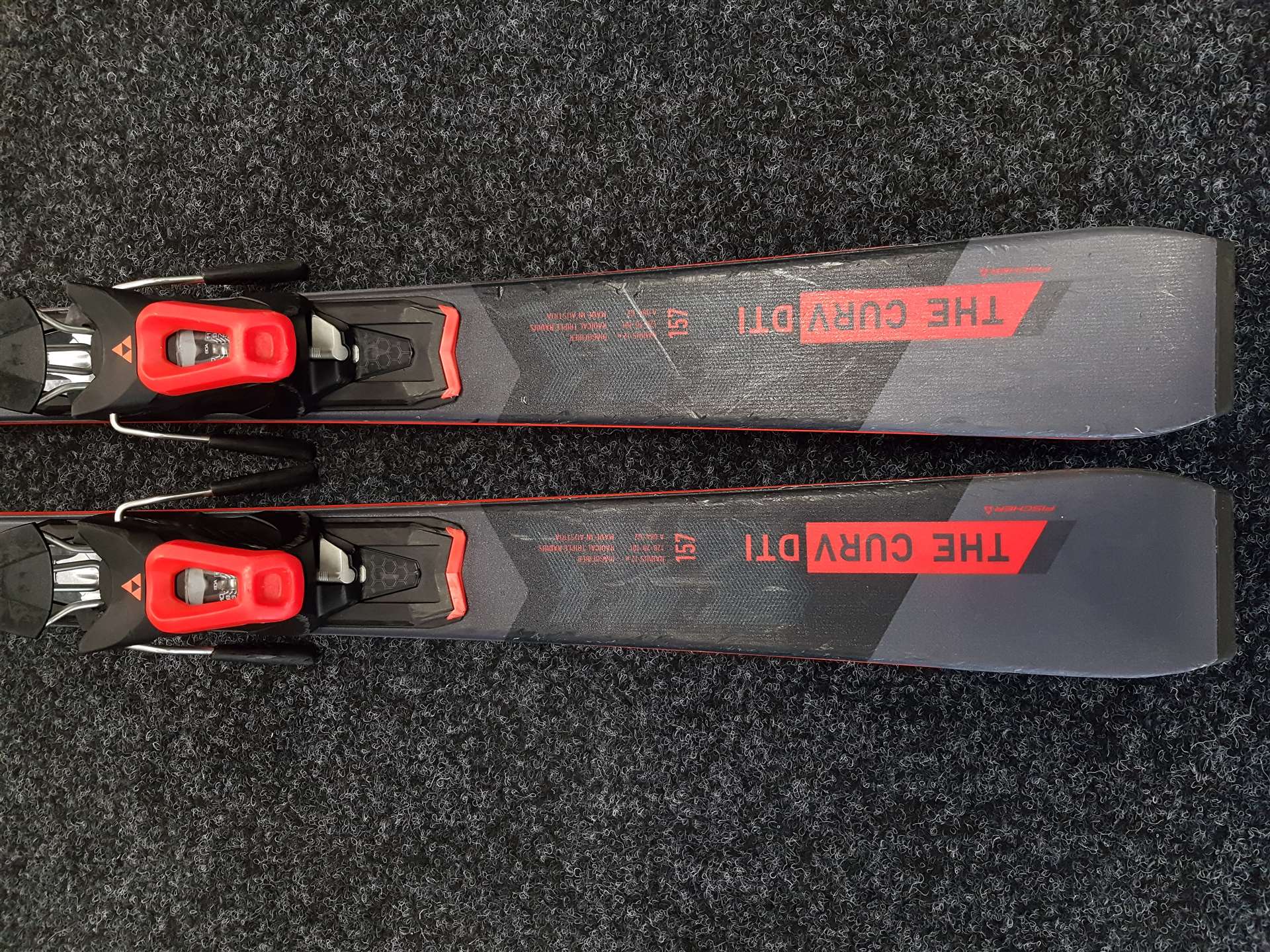 Použité lyže FISCHER The Curv DTI + vázání Fischer RS 11