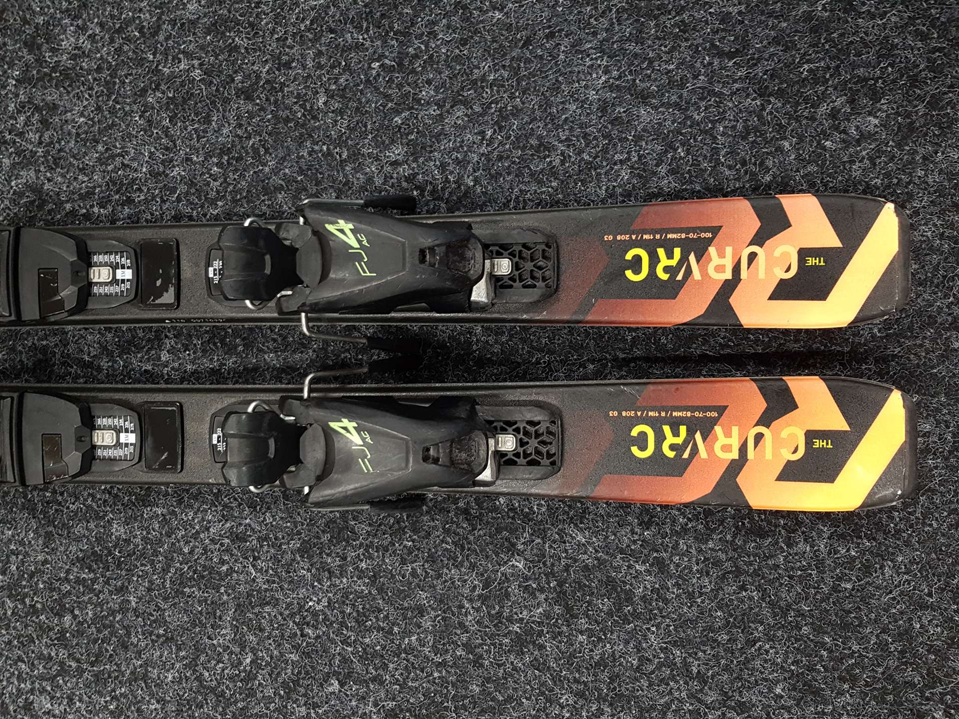 Gebrauchte Kinderski FISCHER Curv RC + Bindungen Fischer FJ 4 AC