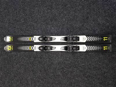 Schiuri pentru copii VOLKL Racetiger JR + legături Marker 7.0 folosite