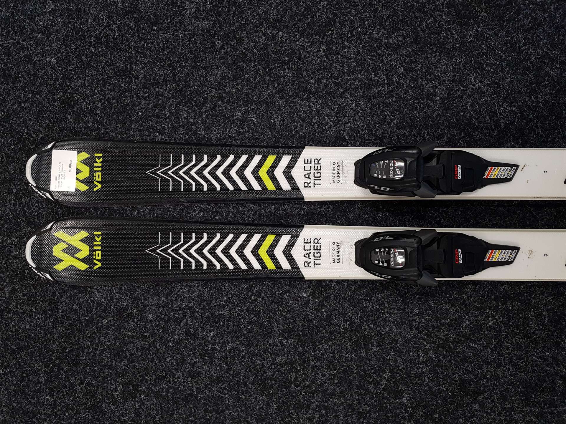 Rabljene otroške smuči VOLKL Racetiger JR + vezi Marker 7.0