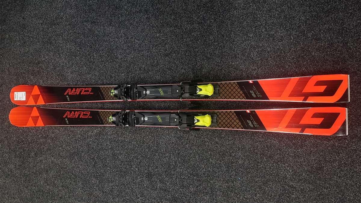 Narty bazarowe FISCHER RC4 CURV GT