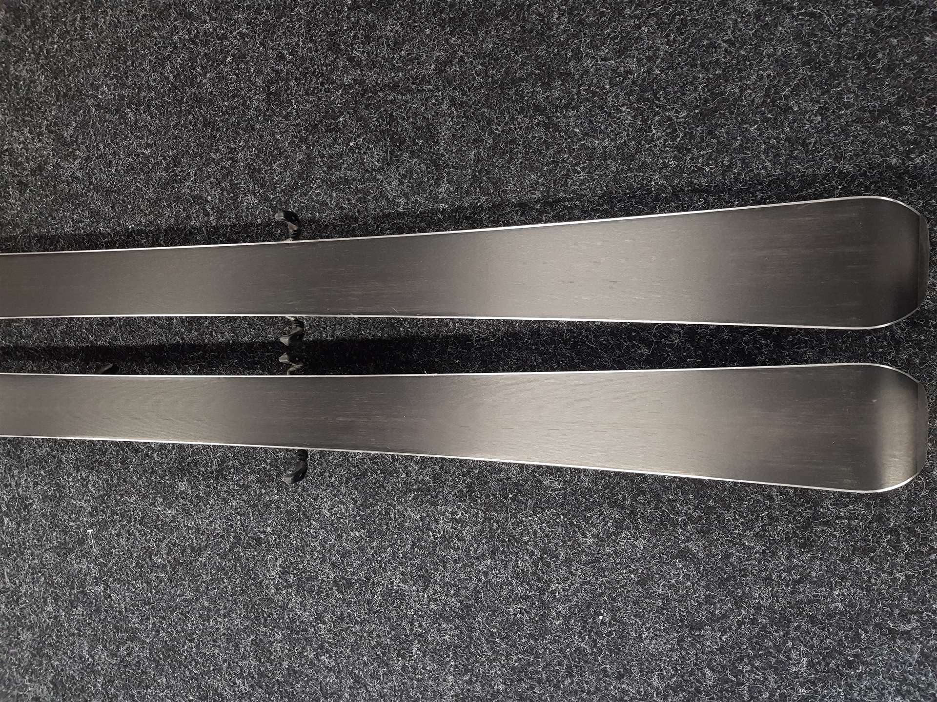 Schiuri BLIZZARD RTX second-hand + legături Marker 10