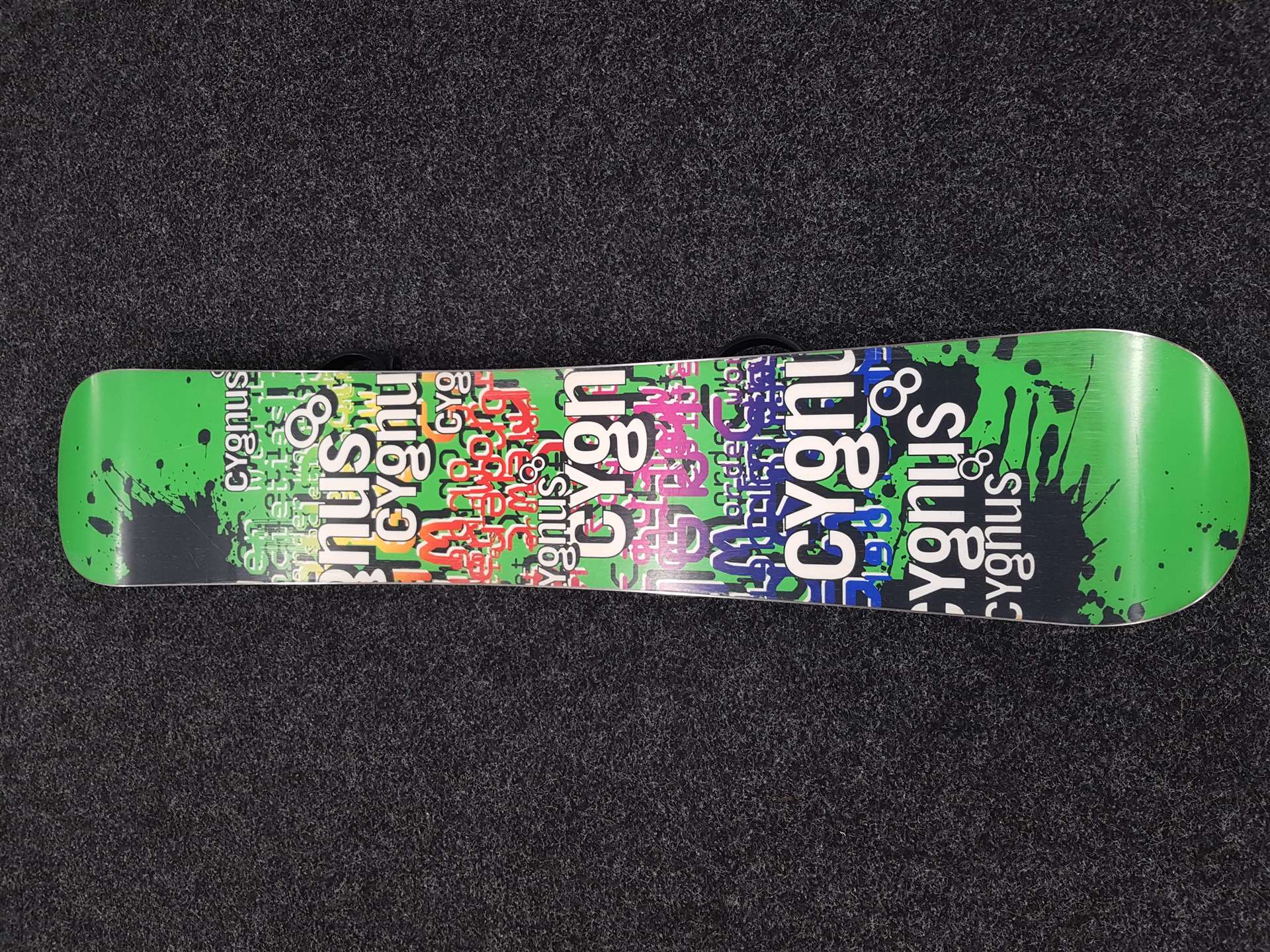 Használt CYGNUS Rebel snowboard + elsőkerék-meghajtású kötés S/M méret