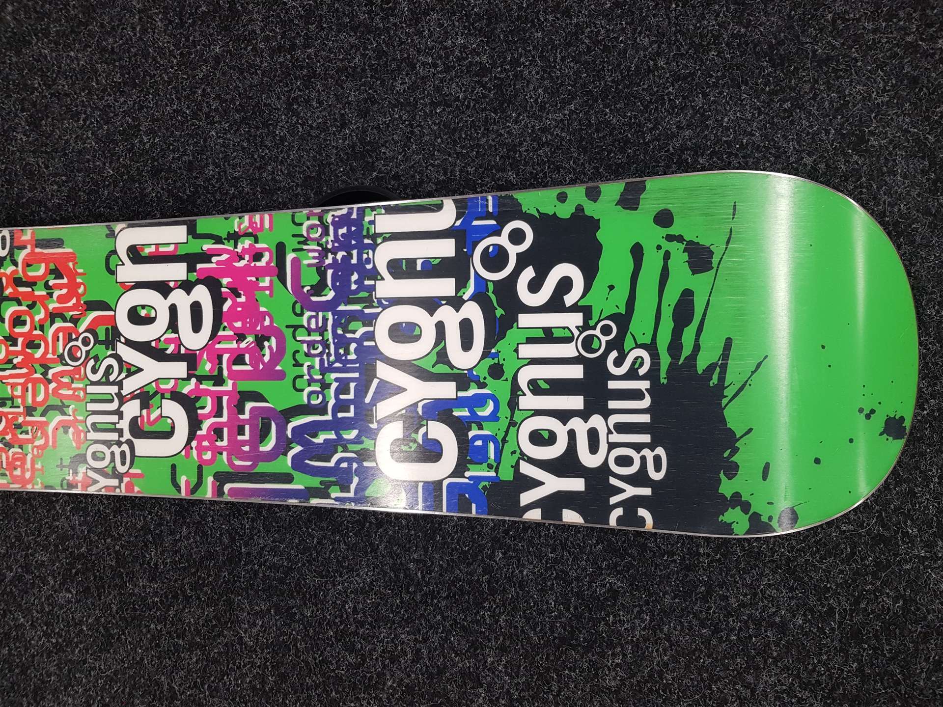 Használt CYGNUS Rebel snowboard + elsőkerék-meghajtású kötés S/M méret