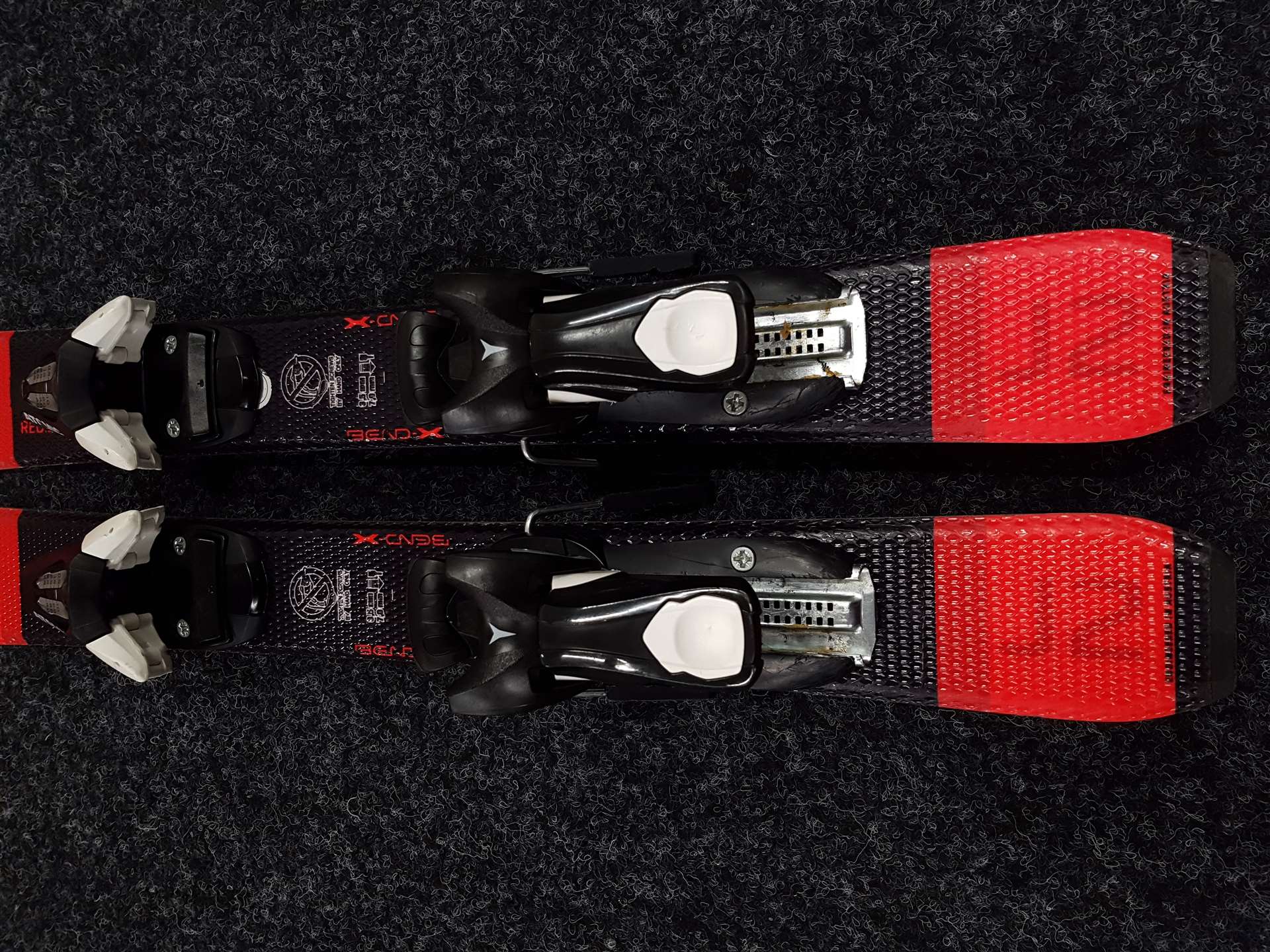 Použité lyže ATOMIC Redster J2  + viazanie Atomic C5 4,5