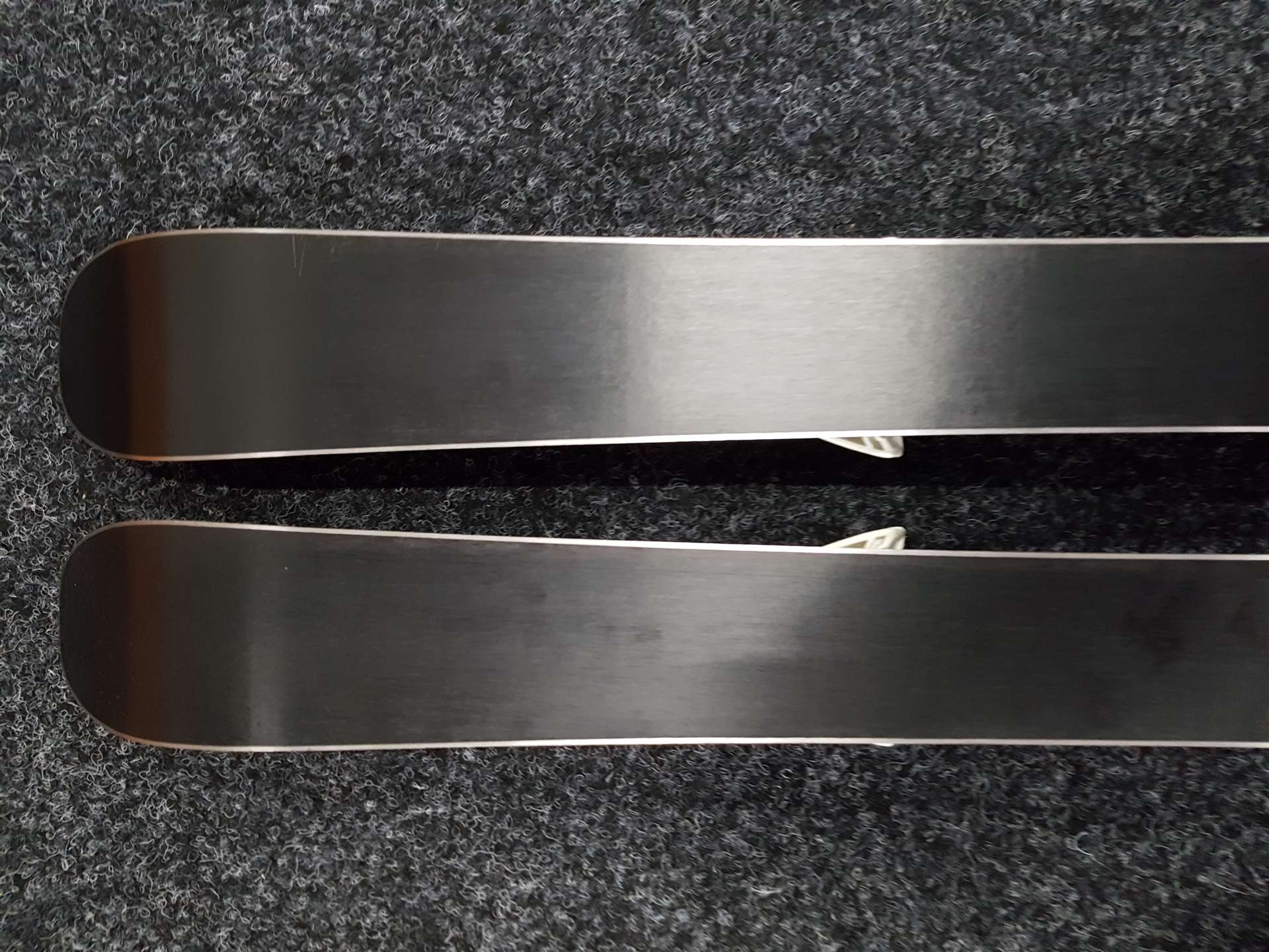 Použité lyže ATOMIC Redster J2  + viazanie Atomic C5 4,5