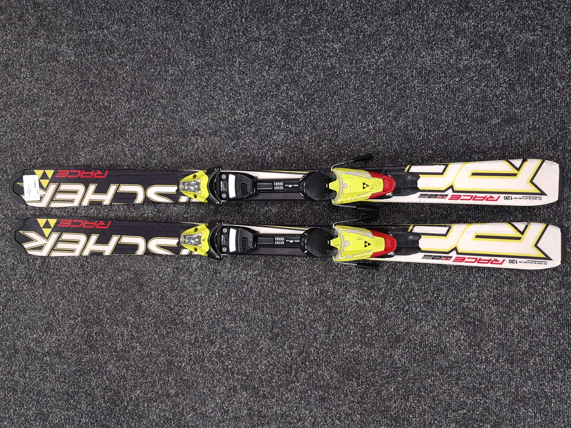Schiuri FISCHER RACE folosite