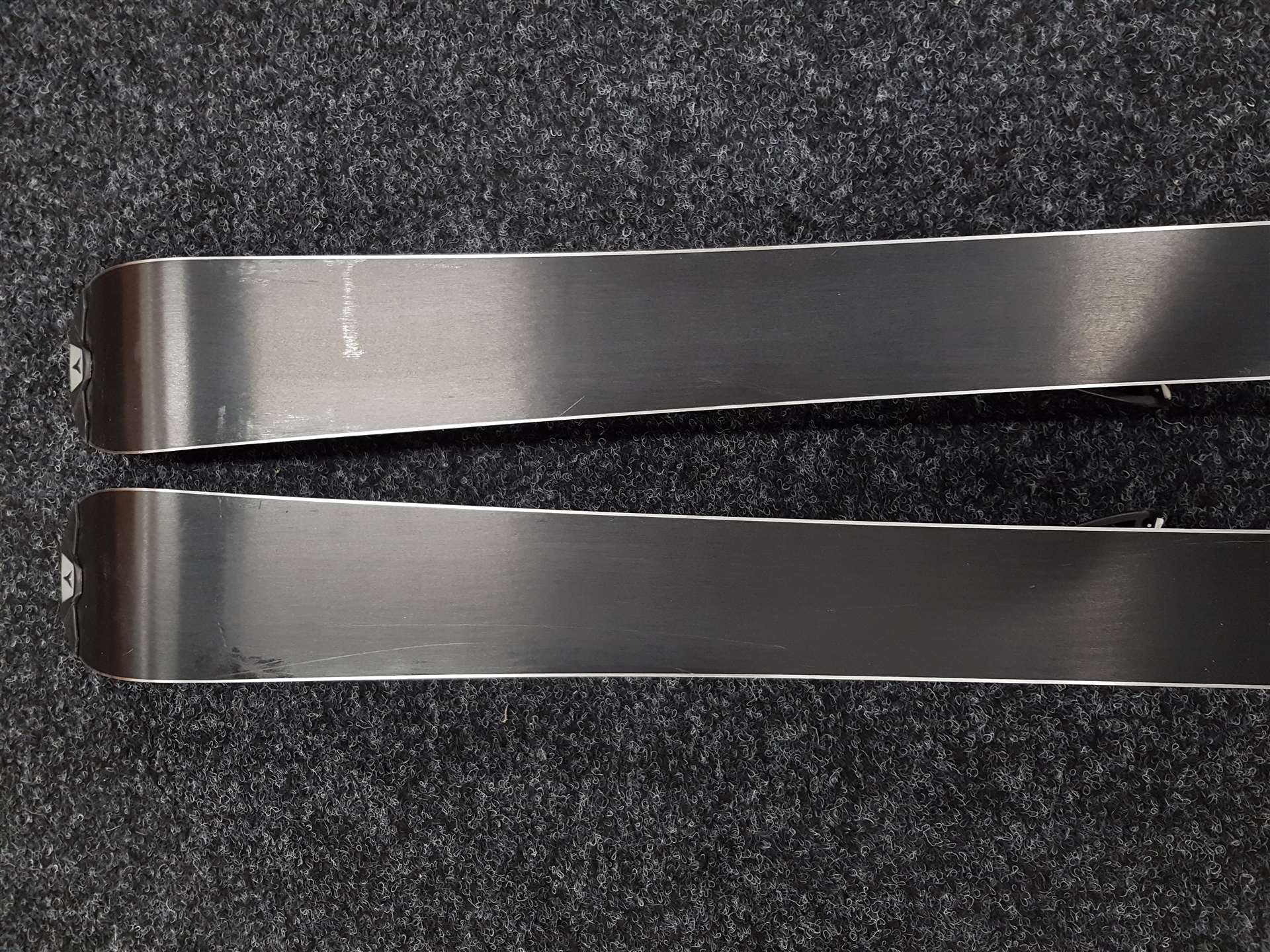 Skis Atomic Aerospeed d'occasion + fixations Atomic Evox