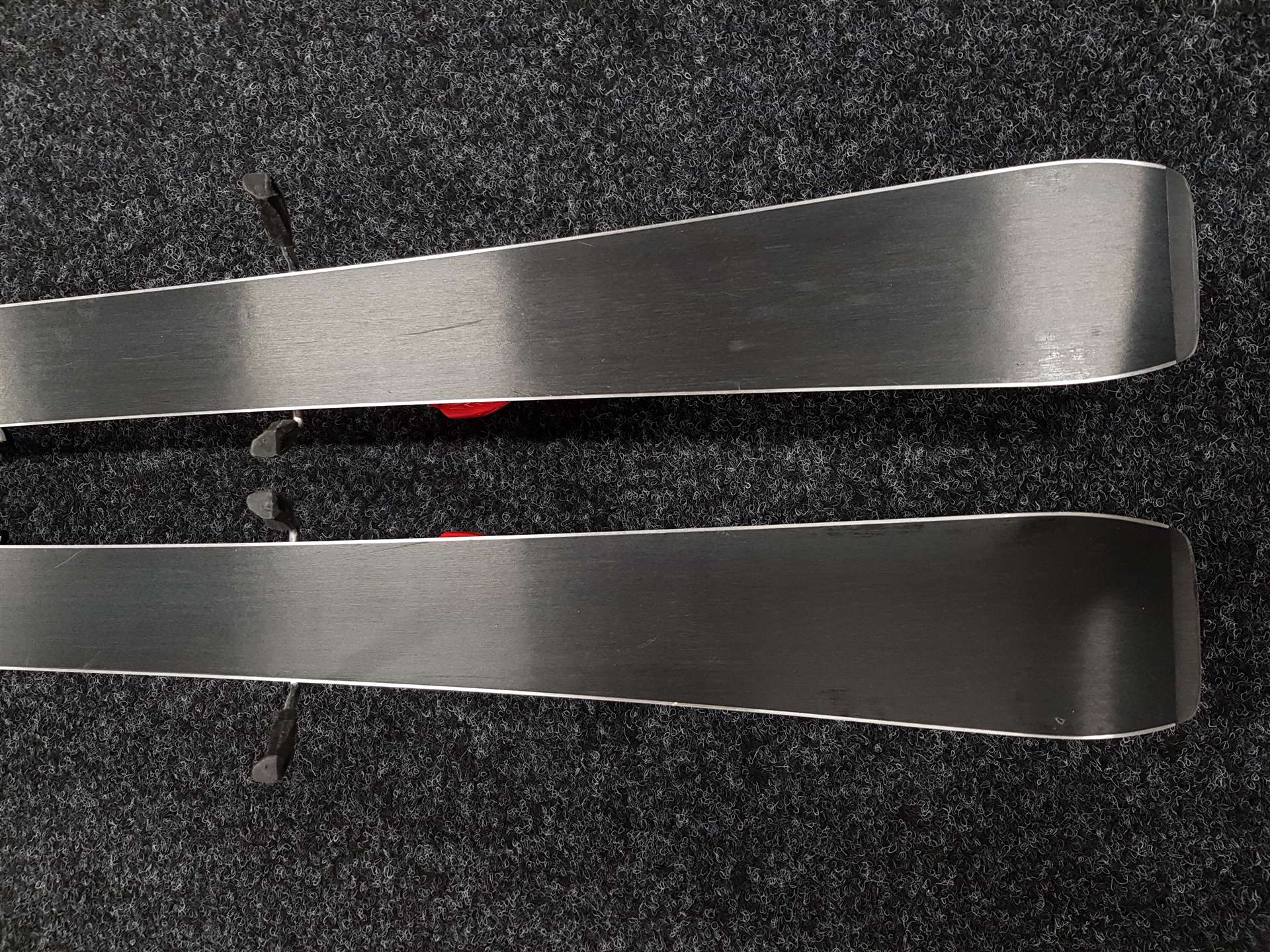 Skis Atomic Aerospeed d'occasion + fixations Atomic Evox