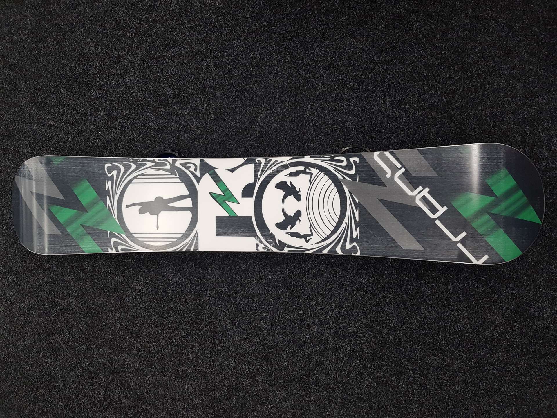 Použitý snowboard Style + viazanie Ride veľkosť L