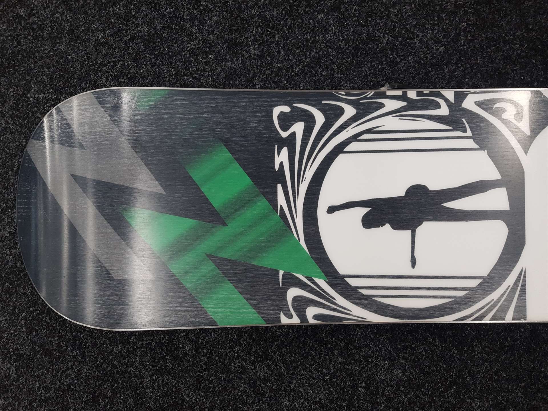 Použitý snowboard Style + viazanie Ride veľkosť L