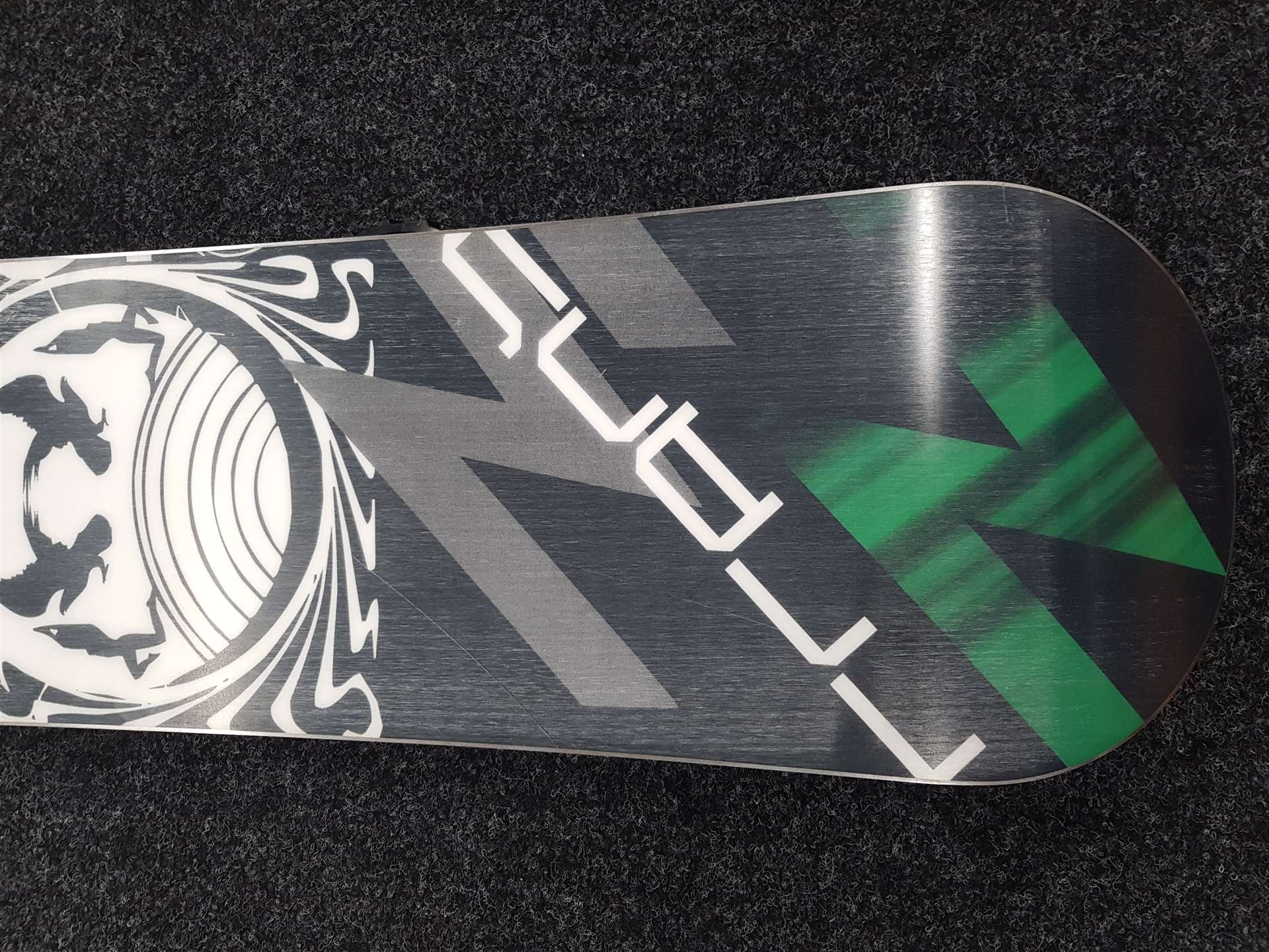 Použitý snowboard Style + viazanie Ride veľkosť L