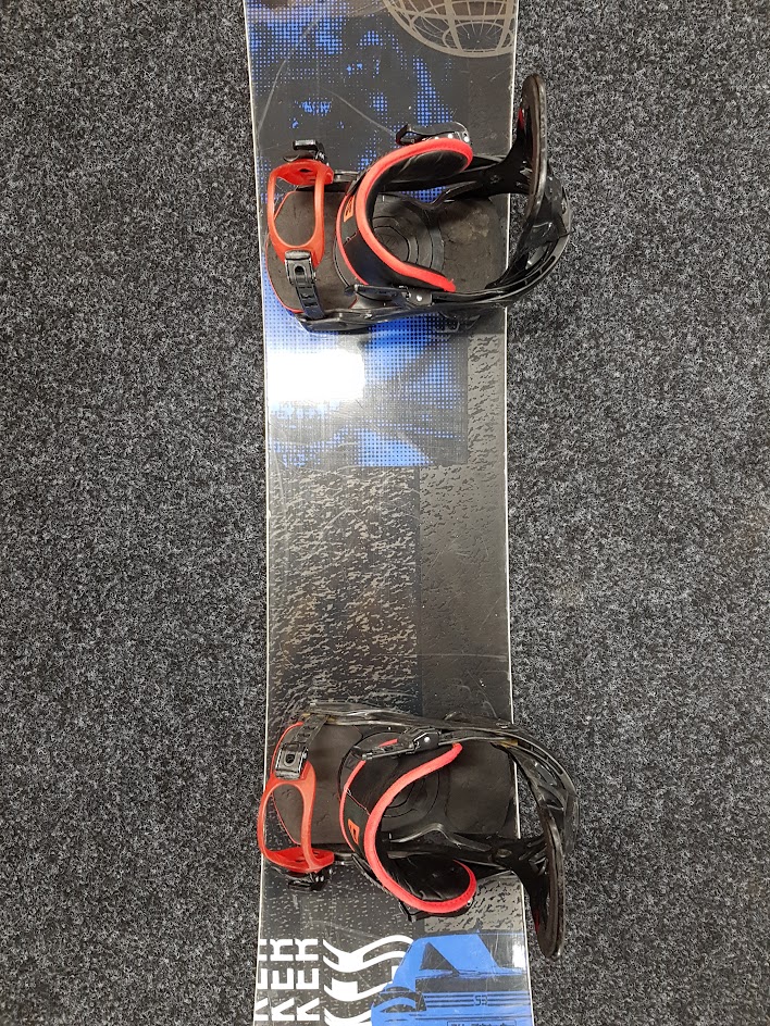 Używana deska snowboardowa SALOMON Sleep Walker + wiązania Salomon rozmiar M