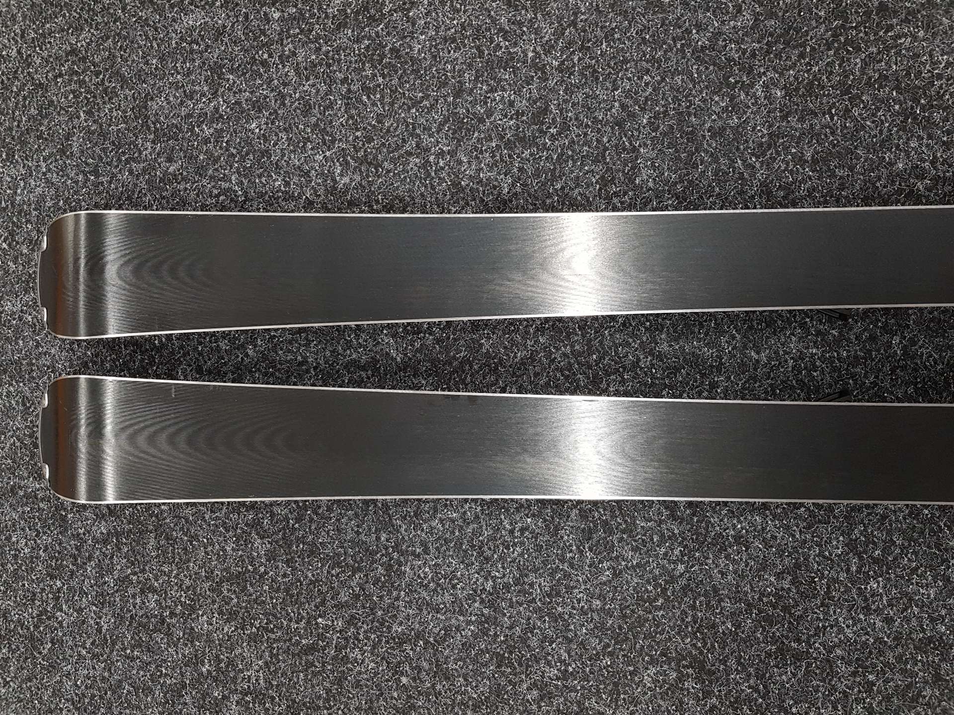 Gebrauchte Ski ELAN Element 74 + Bindungen Elan EL 10
