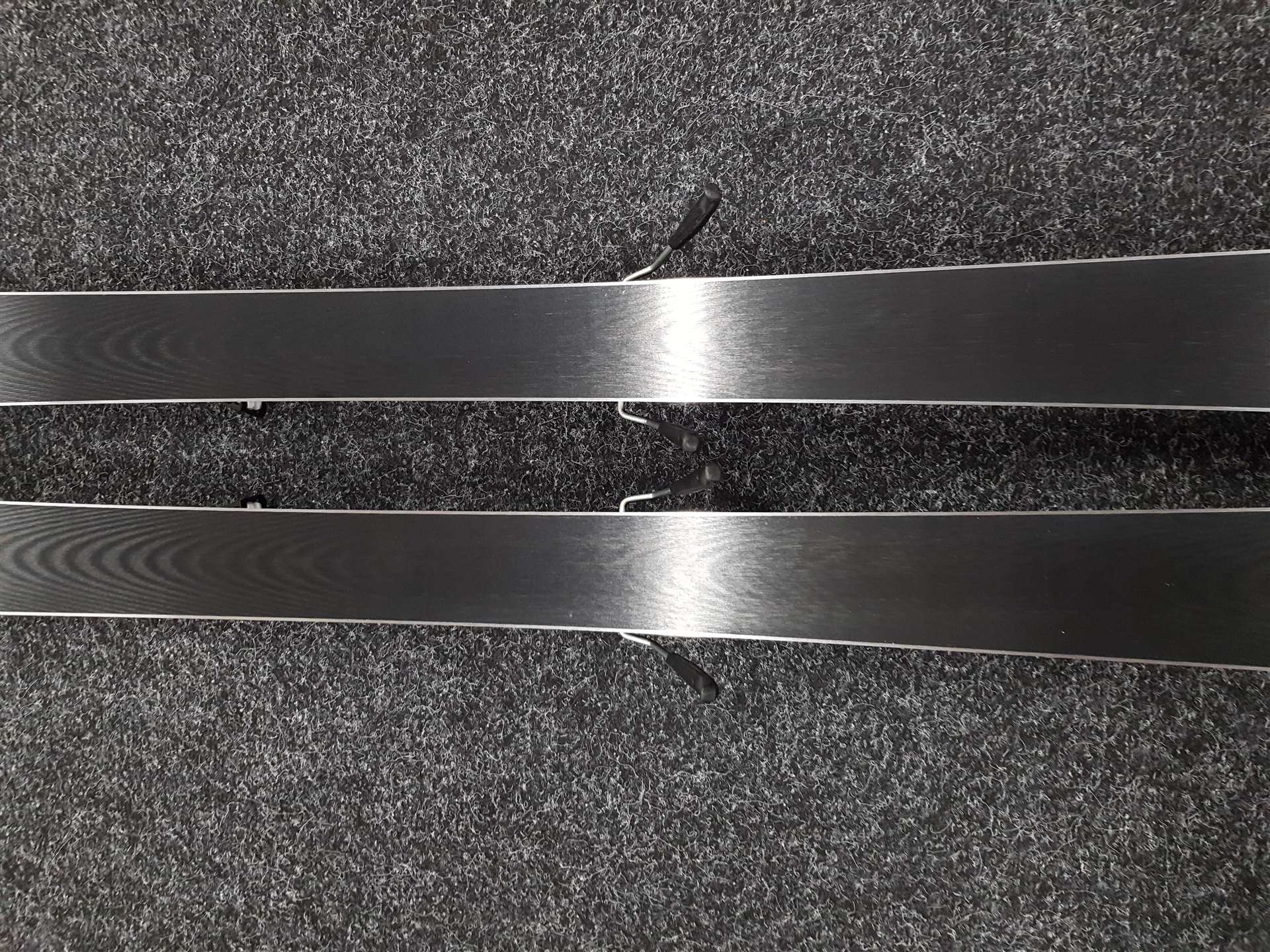 Gebrauchte Ski ELAN Element 74 + Bindungen Elan EL 10