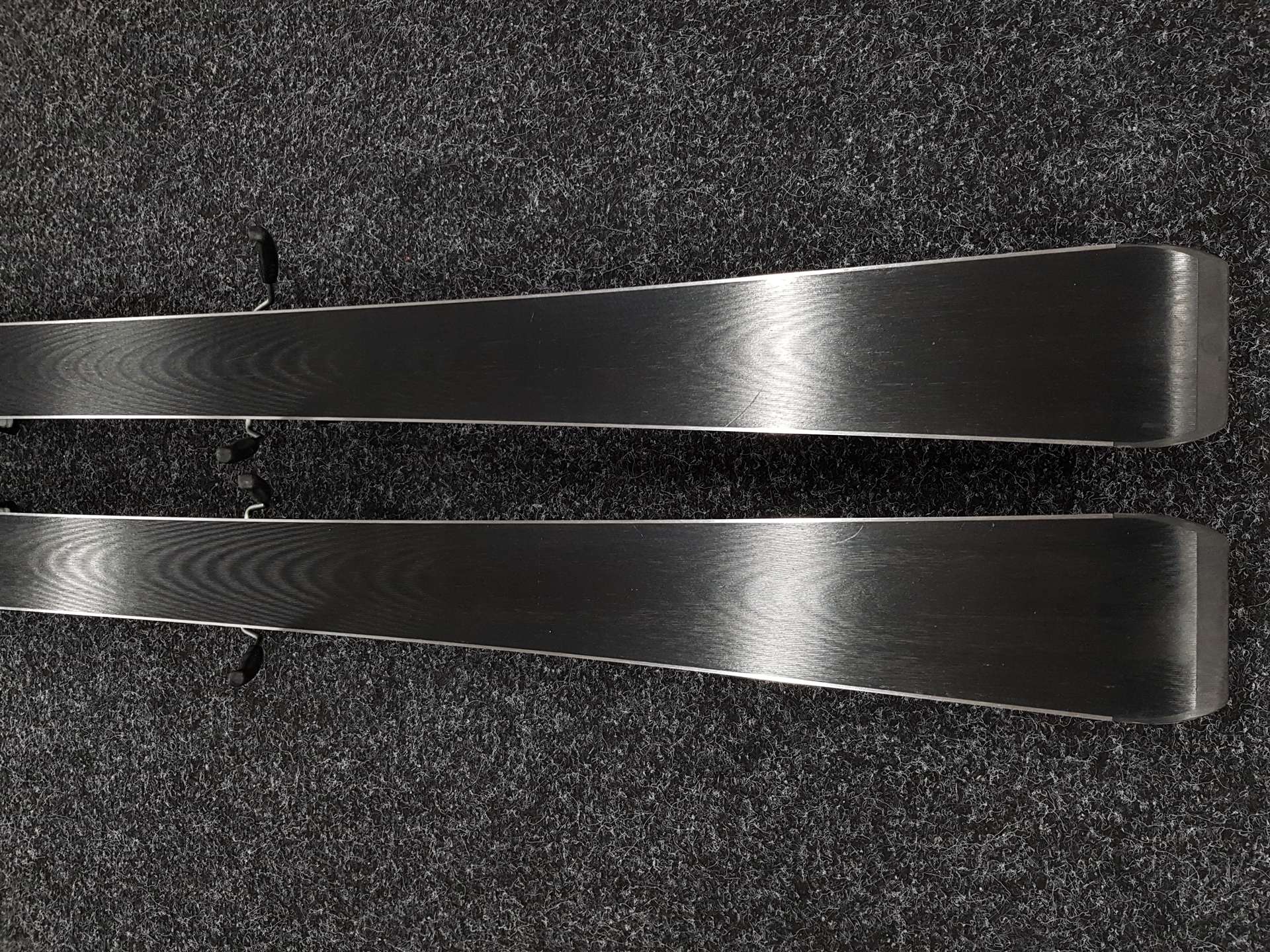 Gebrauchte Ski ELAN Element 74 + Bindungen Elan EL 10