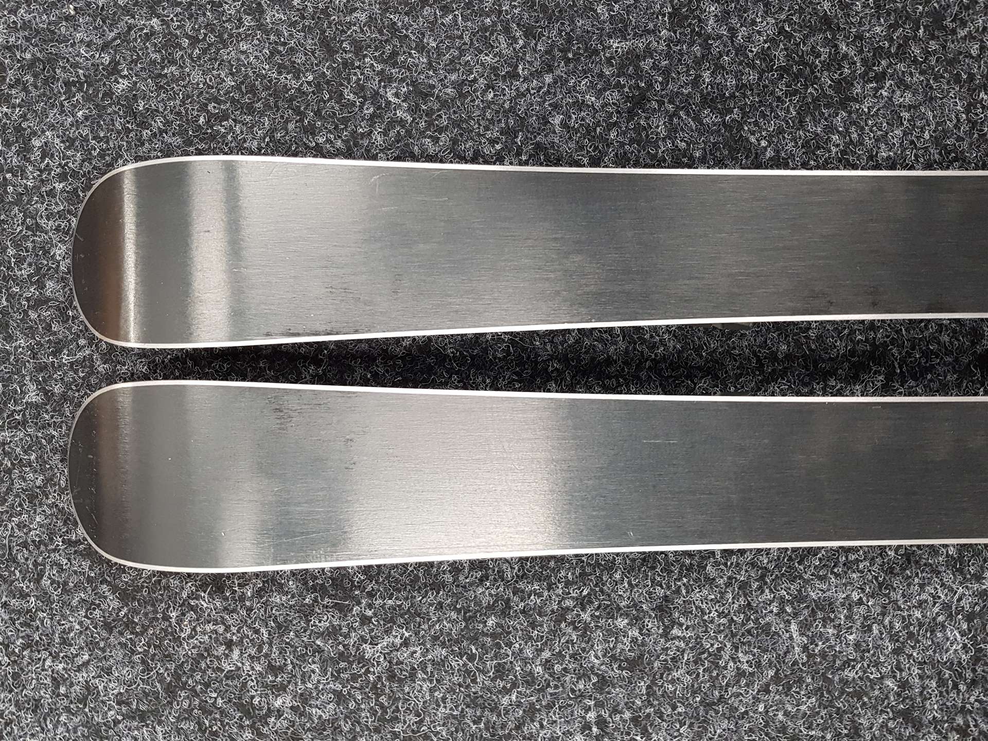 Použité dětské lyže VOLKL Racetiger JR + vázání Marker 4.5