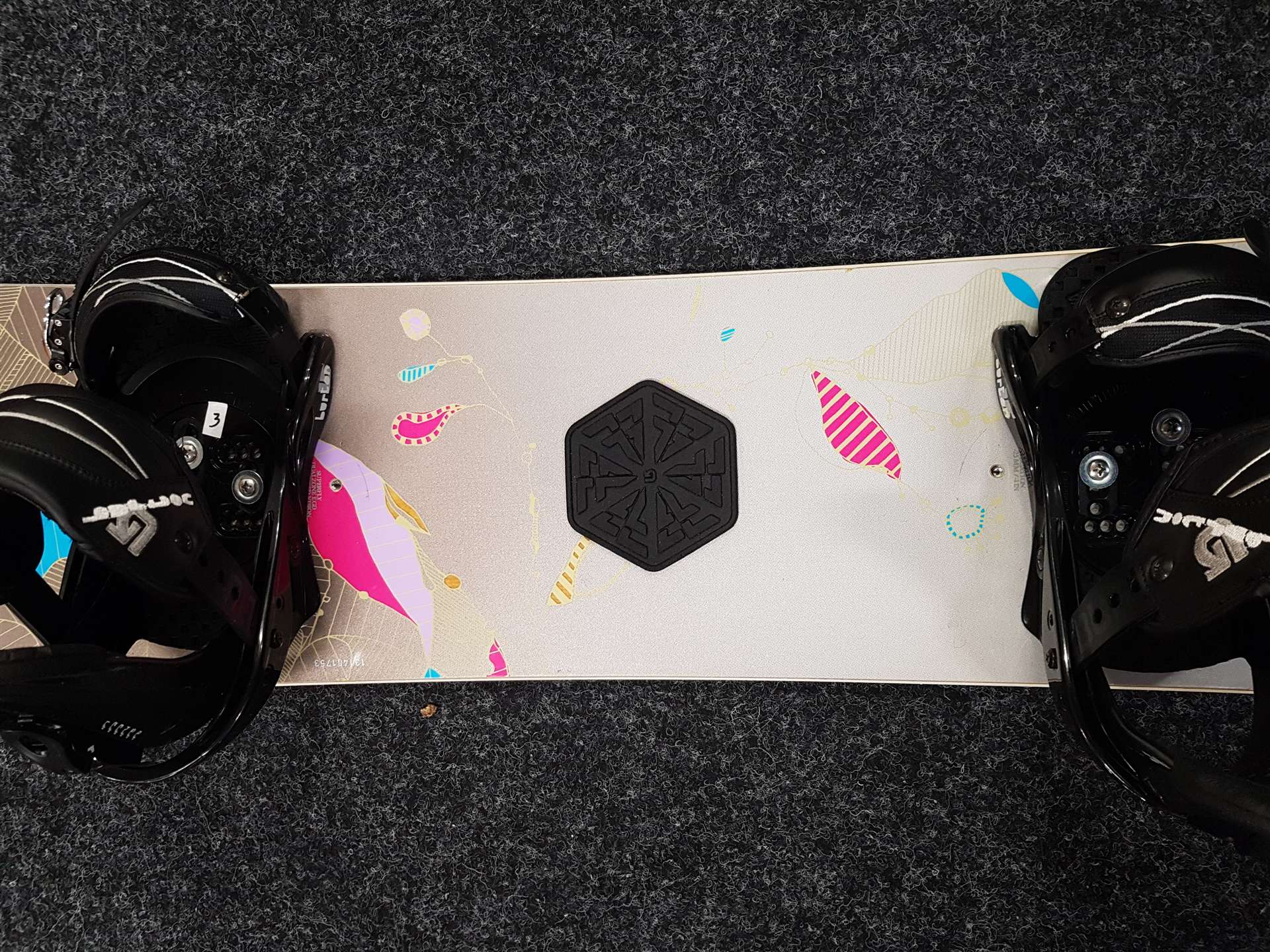 Snowboard BURTON Lux d'occasion + fixations Burton, taille S/M