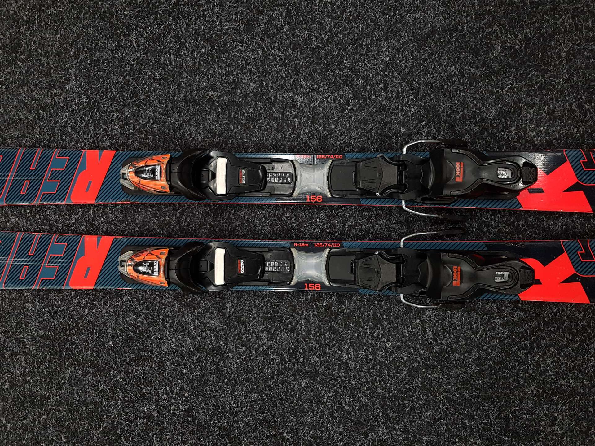 Używane narty ROSSIGNOL React Compact 6 + wiązania Look Xpress 11