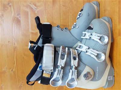 Chaussures de ski FISCHER RC PRO W d'occasion
