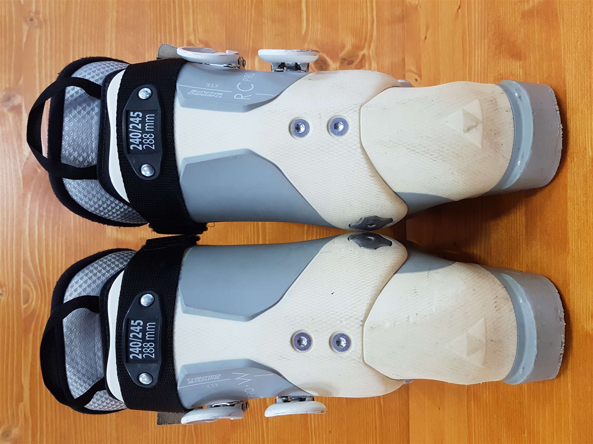 Použité lyžiarky FISCHER RC PRO W