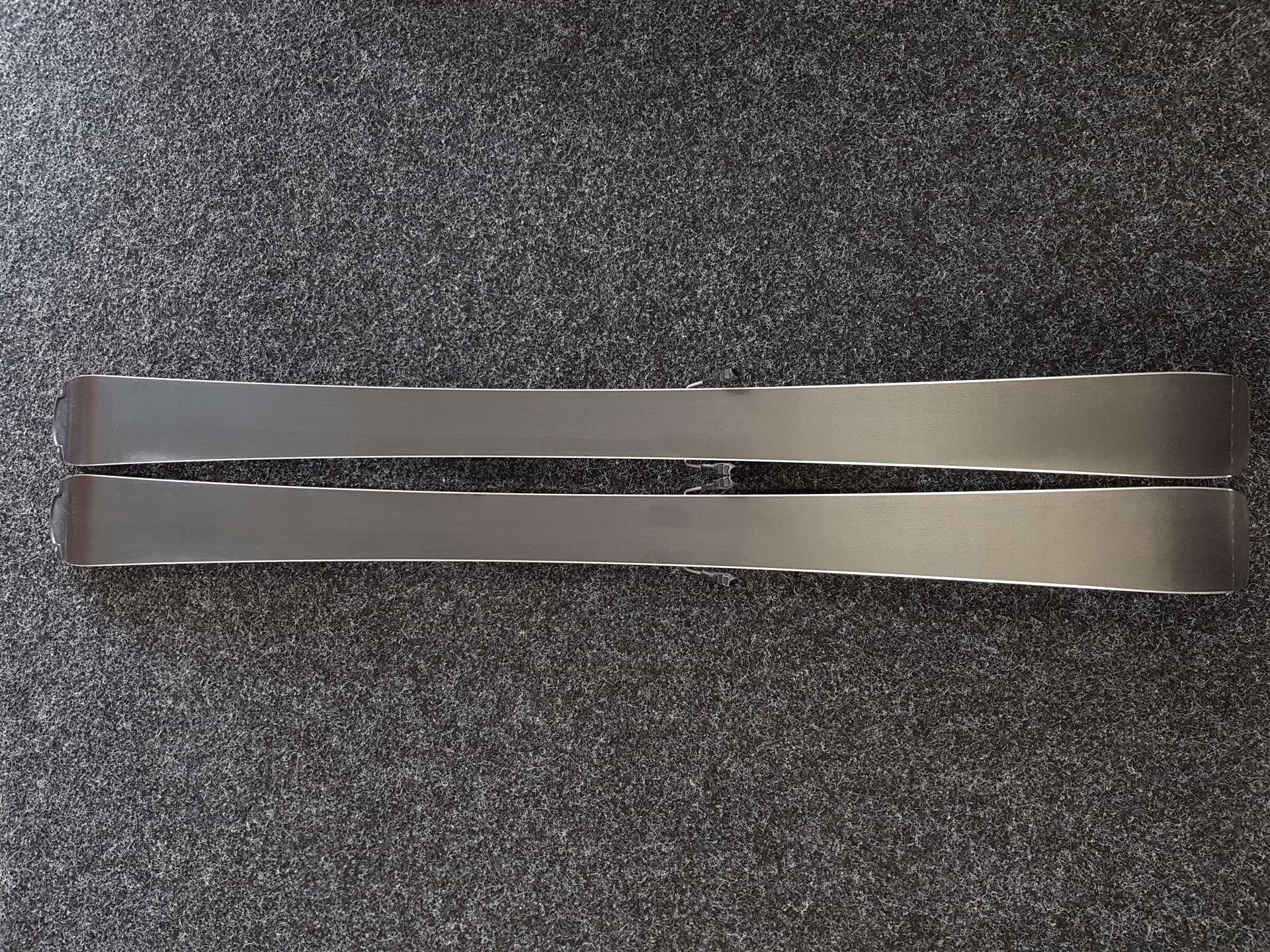Rabljene otroške smuči VOLKL Racetiger GS + vezi Marker 4.5