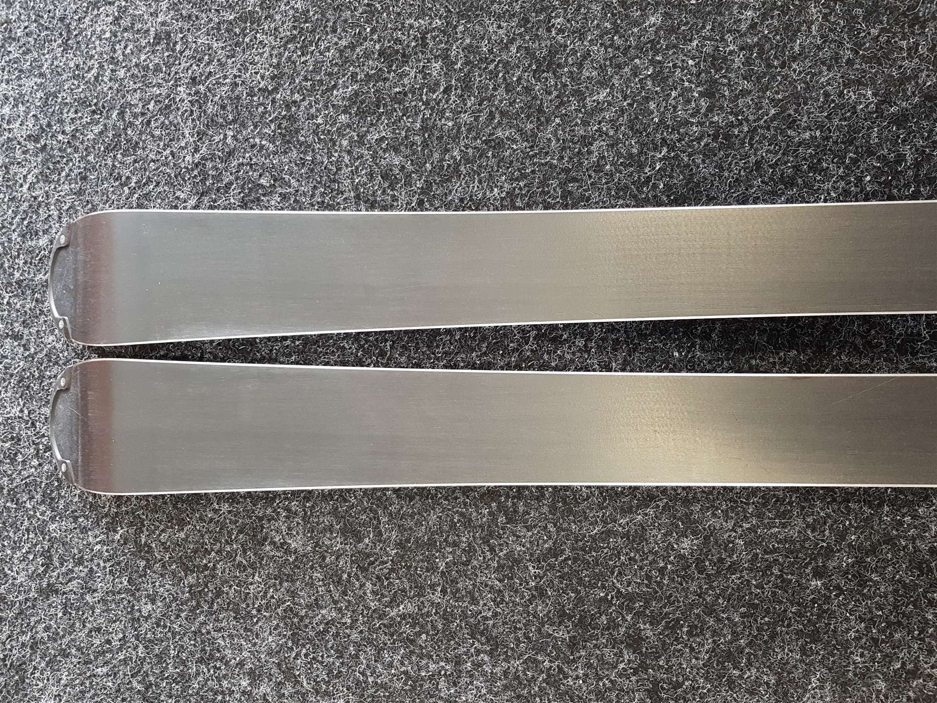 Rabljene otroške smuči VOLKL Racetiger GS + vezi Marker 4.5
