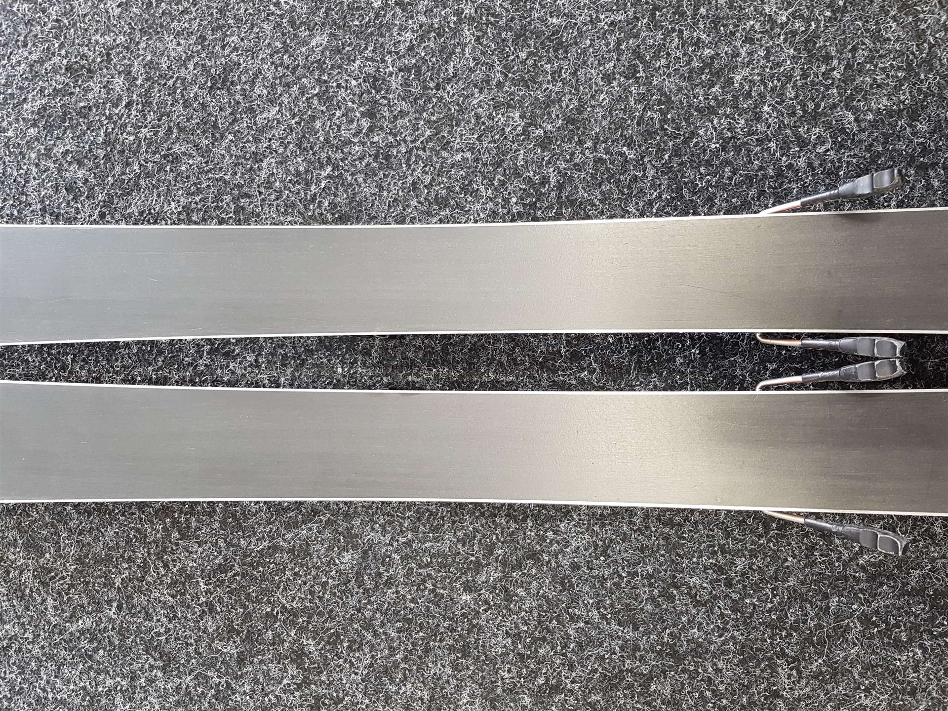 Rabljene otroške smuči VOLKL Racetiger GS + vezi Marker 4.5
