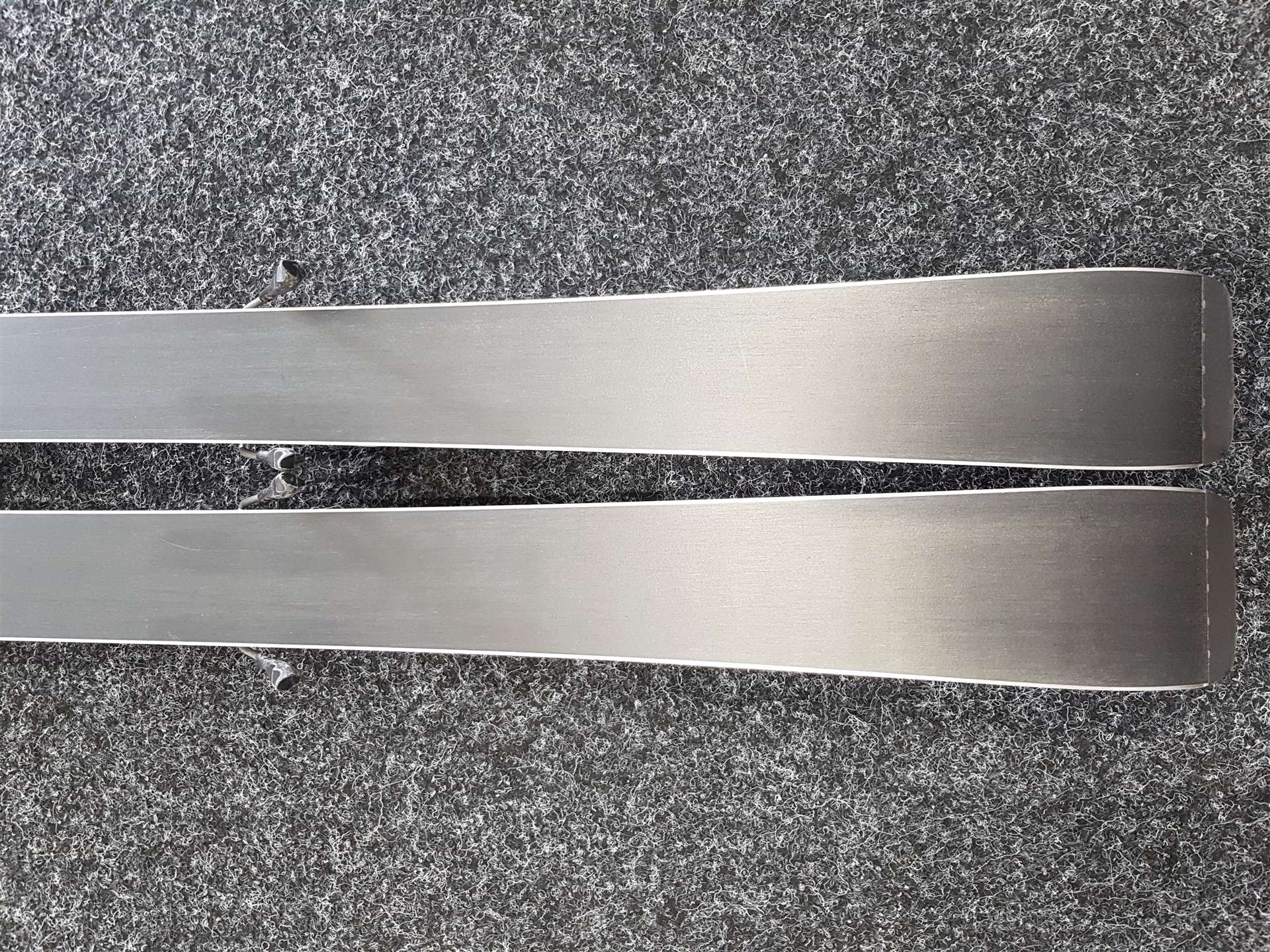Rabljene otroške smuči VOLKL Racetiger GS + vezi Marker 4.5