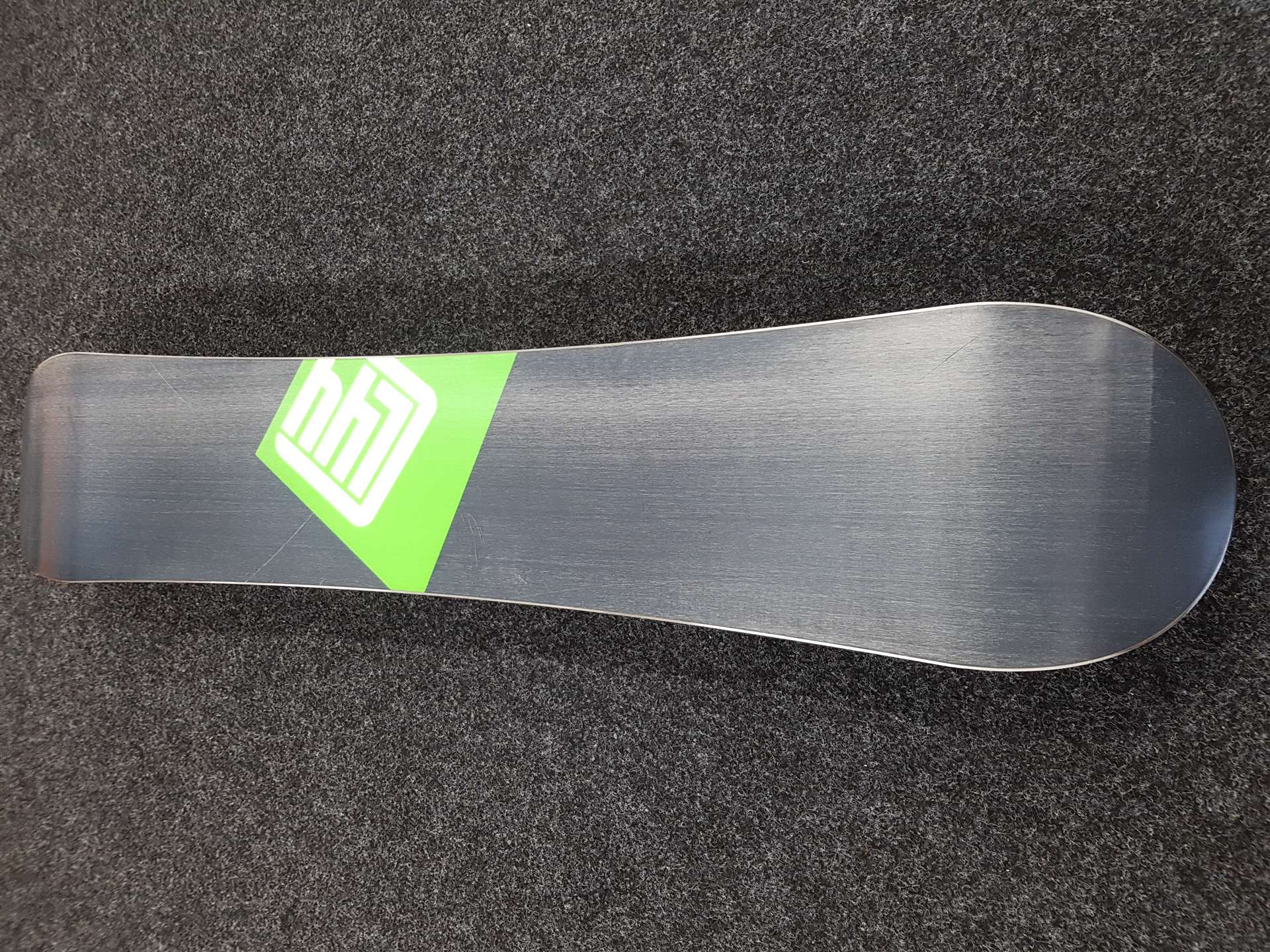 Použitý snowboard Limited4you FSZ pro + vázání Limited4you velikost L/XL