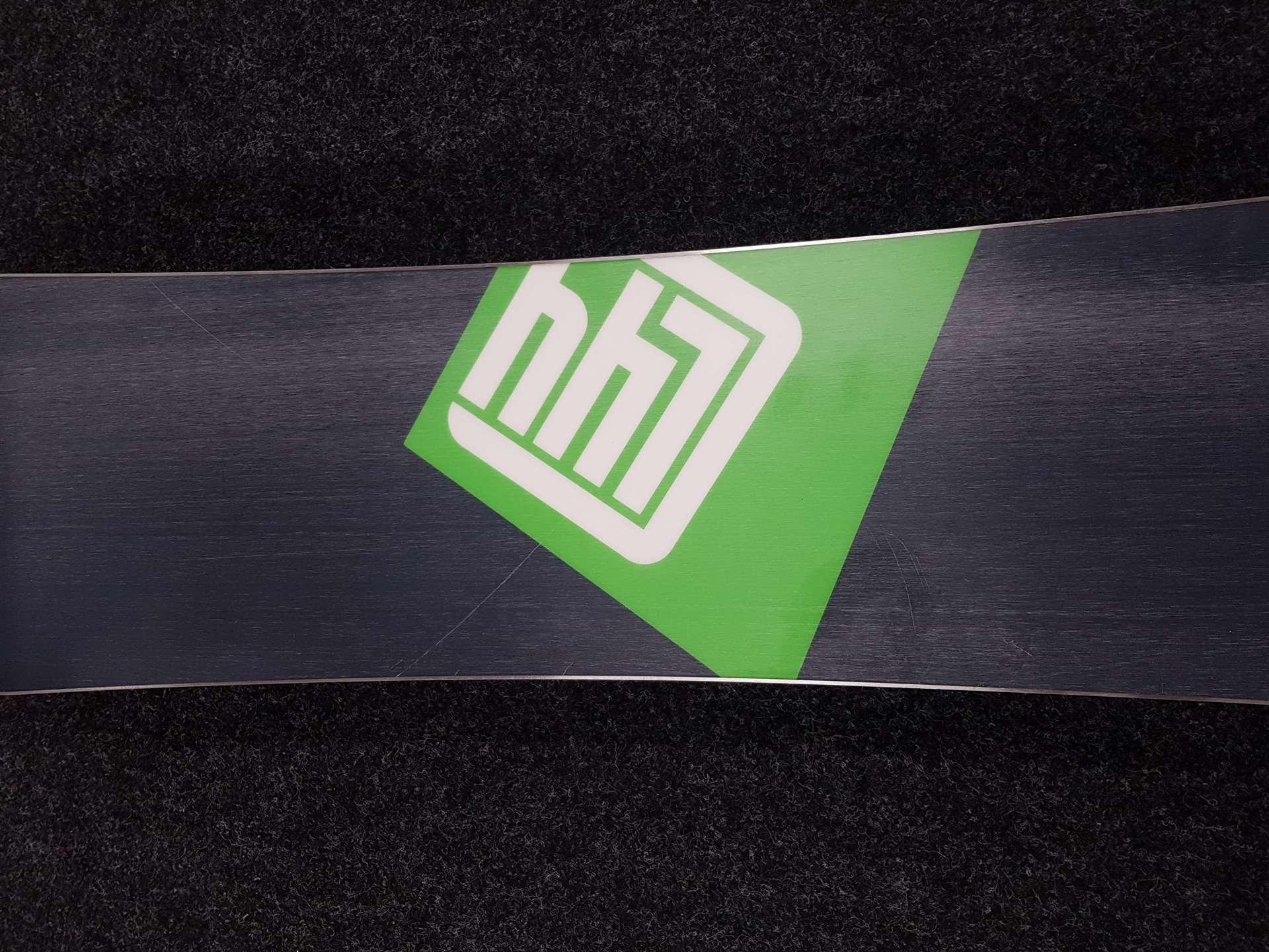 Použitý snowboard Limited4you FSZ pro + vázání Limited4you velikost L/XL