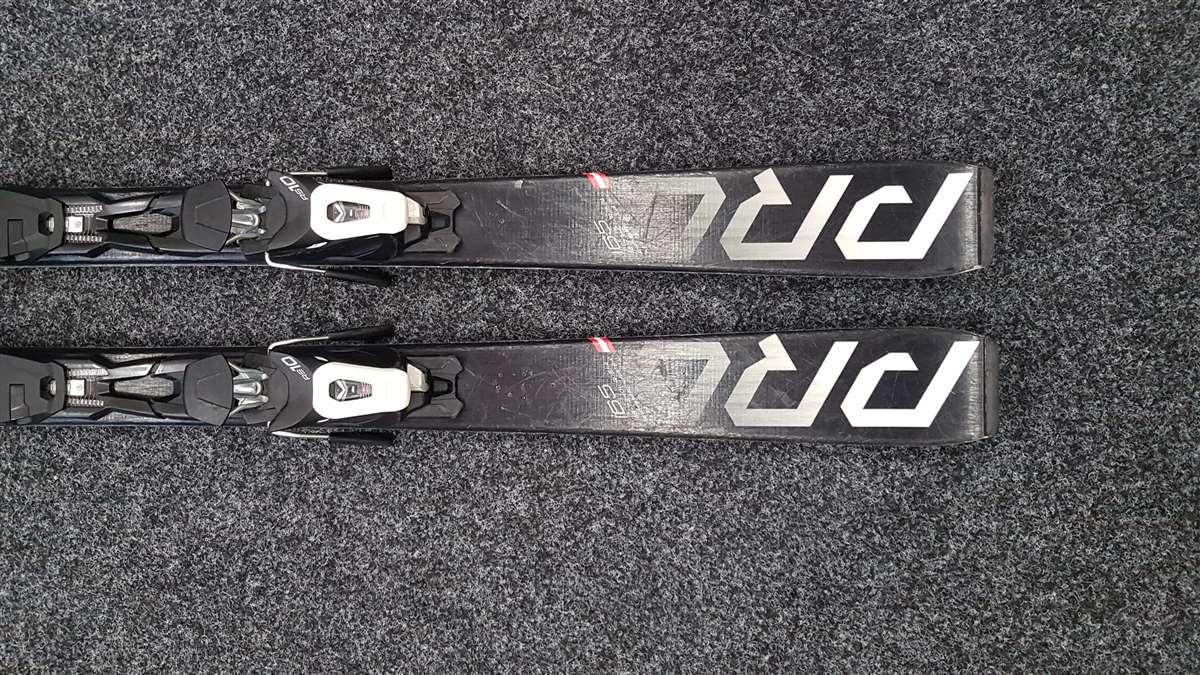 Esquís Fischer Progressor X usados + fijaciones Fischer RS 10