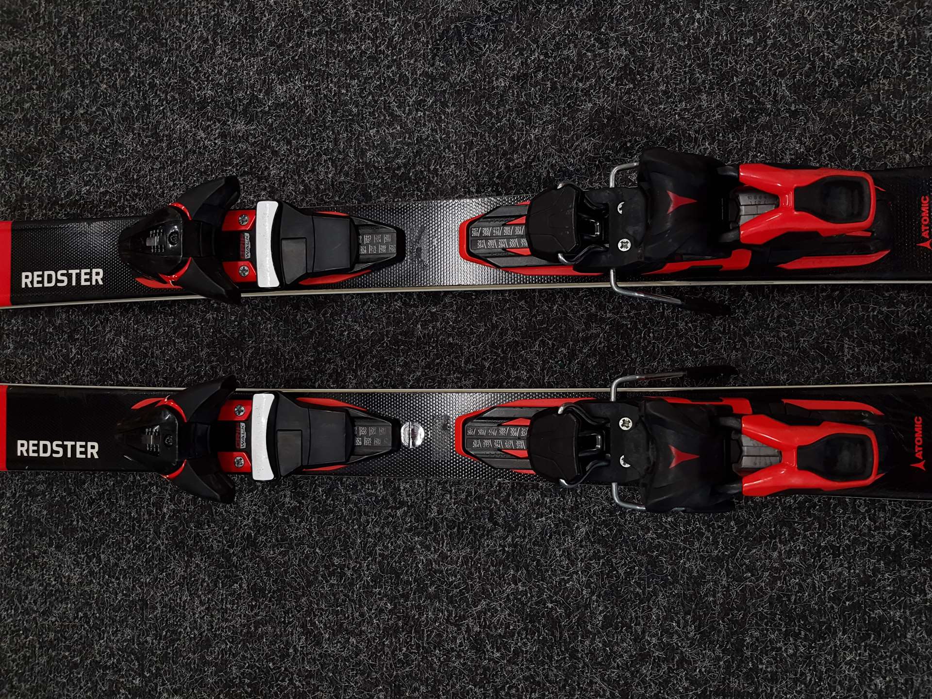 Gebrauchte ATOMIC Redster MR Ski