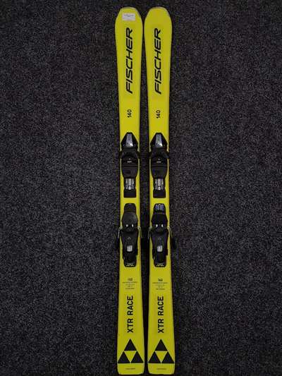 Schiuri bazar FISCHER XTR Race