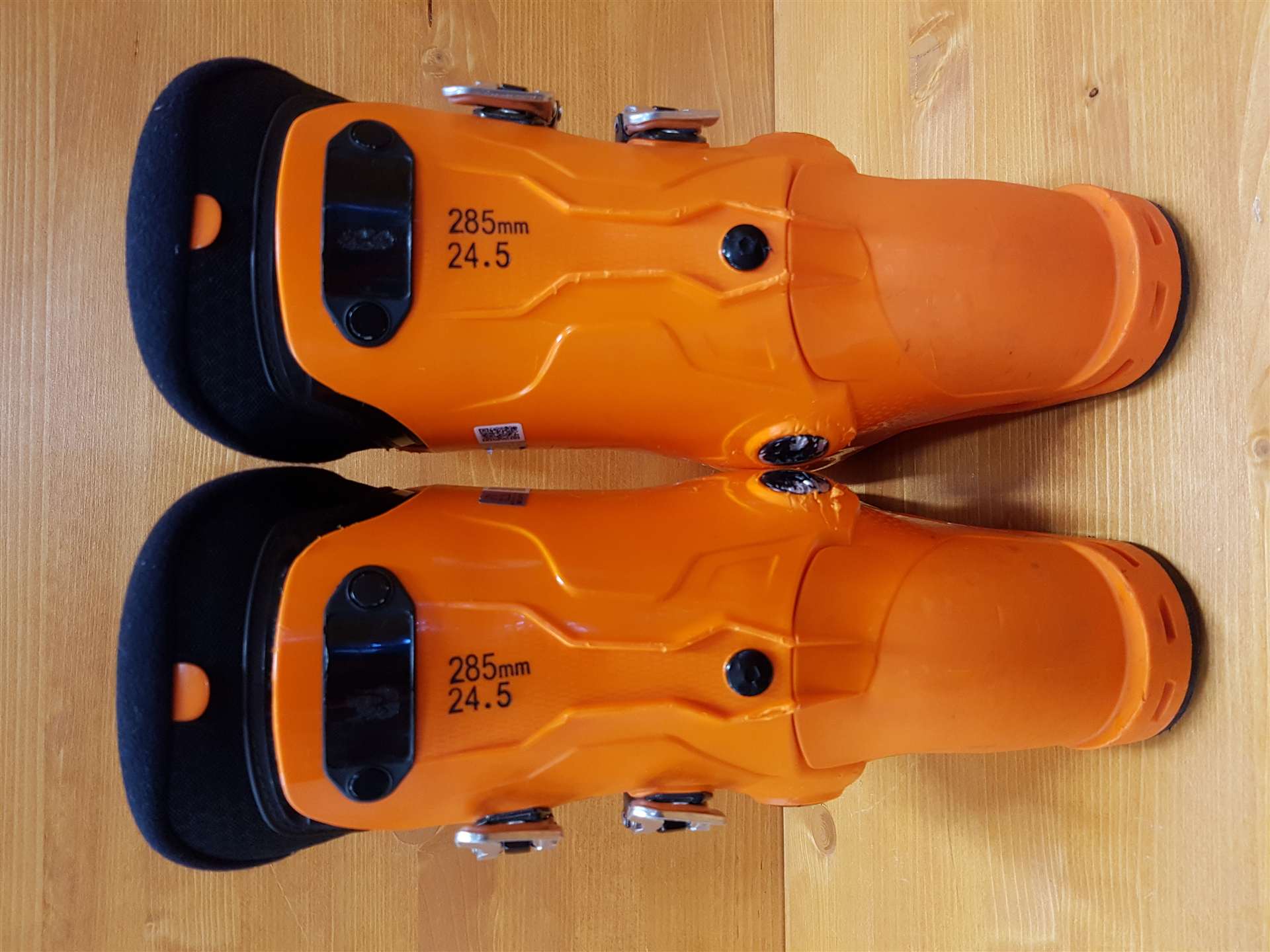 Použité lyžiarky TECNICA JT4 R