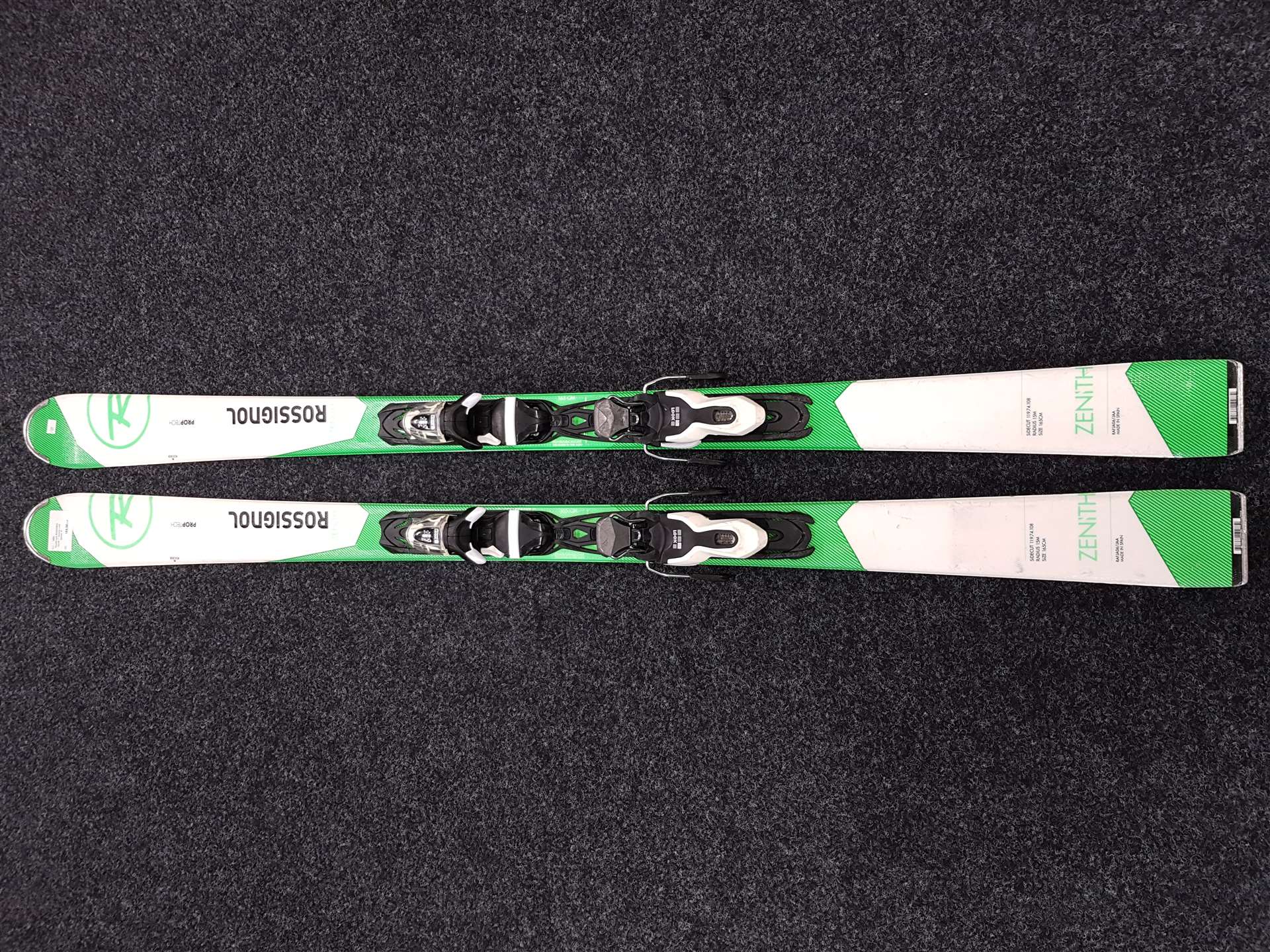 Použité lyže ROSSIGNOL Zenith + vázání Look Xpress 10